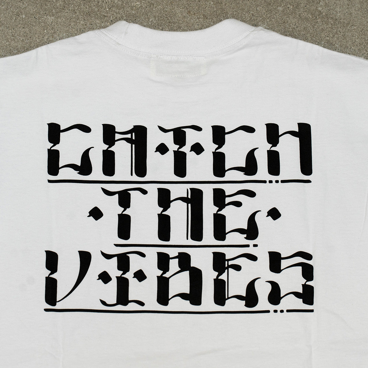 CATCH THE VIBES LOGO TEE White XXL-WORM TOKYO-WORM TOKYO WEB STORE-100% Authentic Sneakers