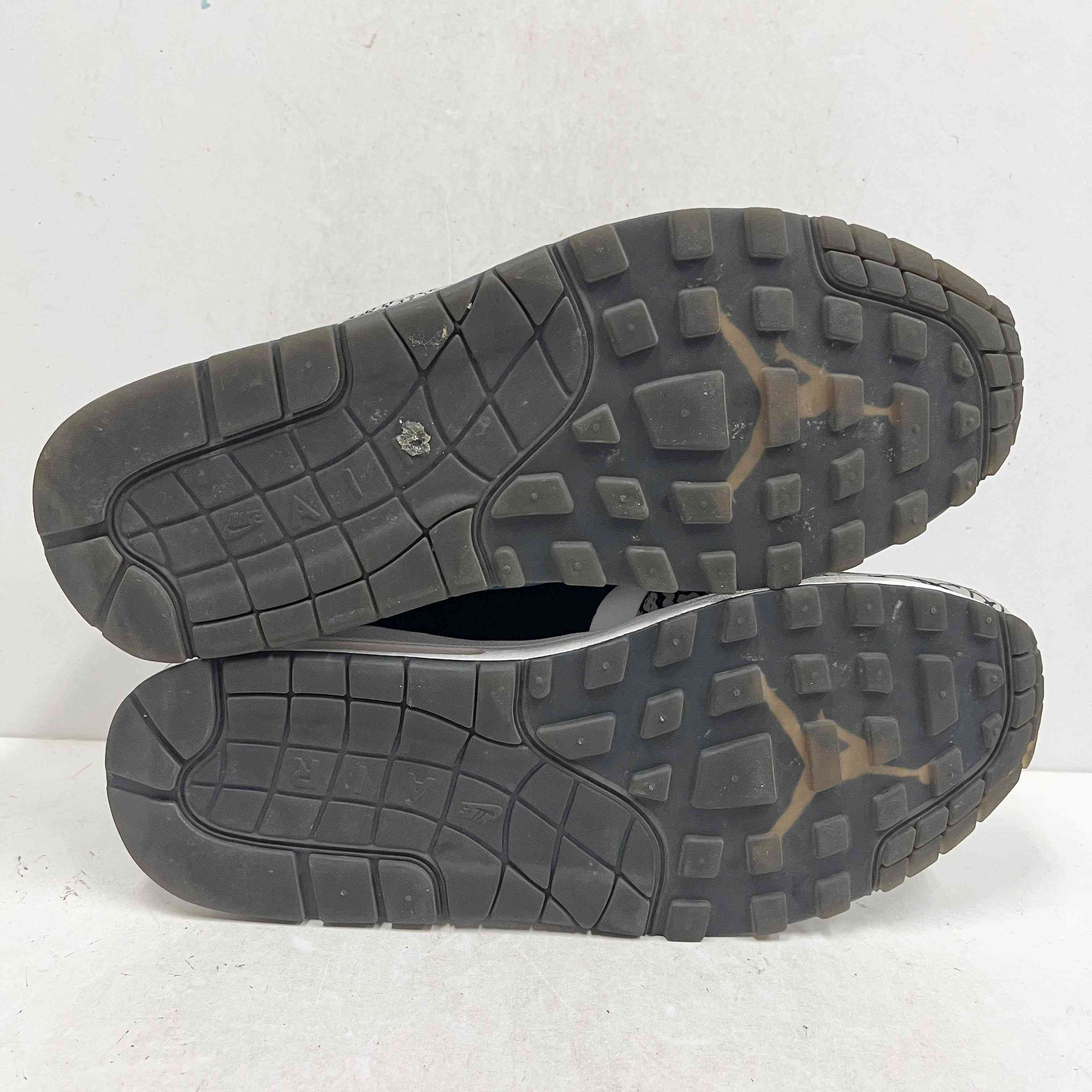 【US10】 NIKE AIR MAX 1 PREMIUM RETRO 923093-001 【USED】