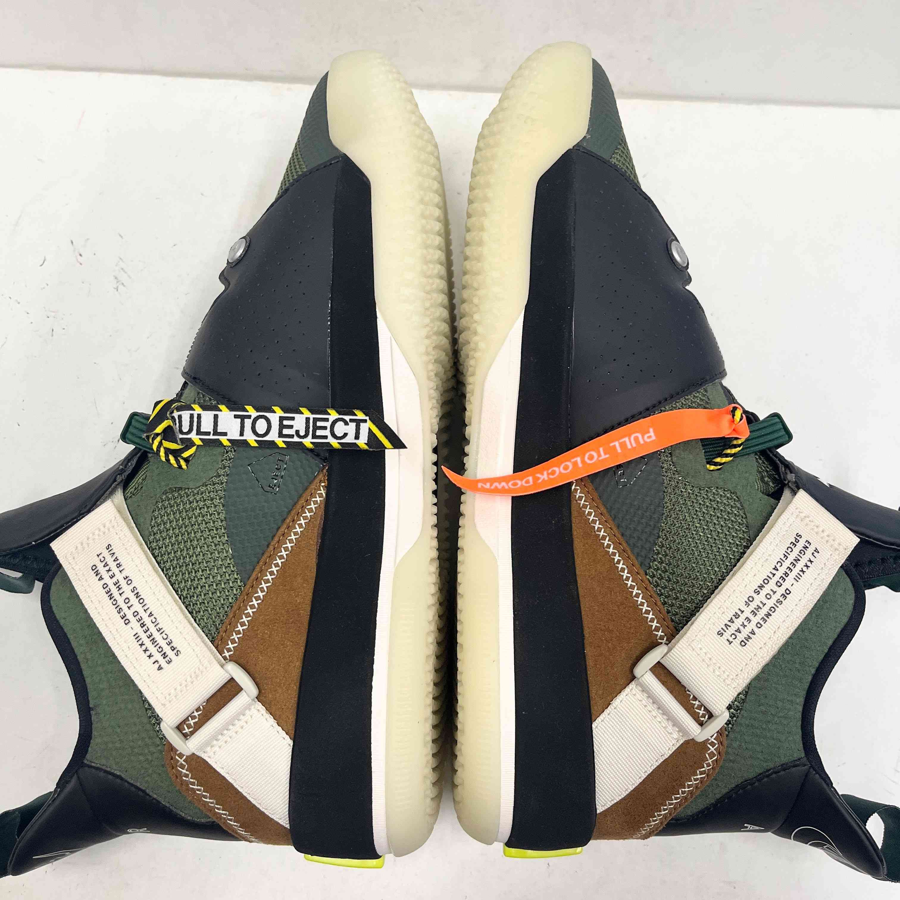 【US10】 AIR JORDAN 33 NRG TRAVIS SCOTT CD5965-300 【USED】