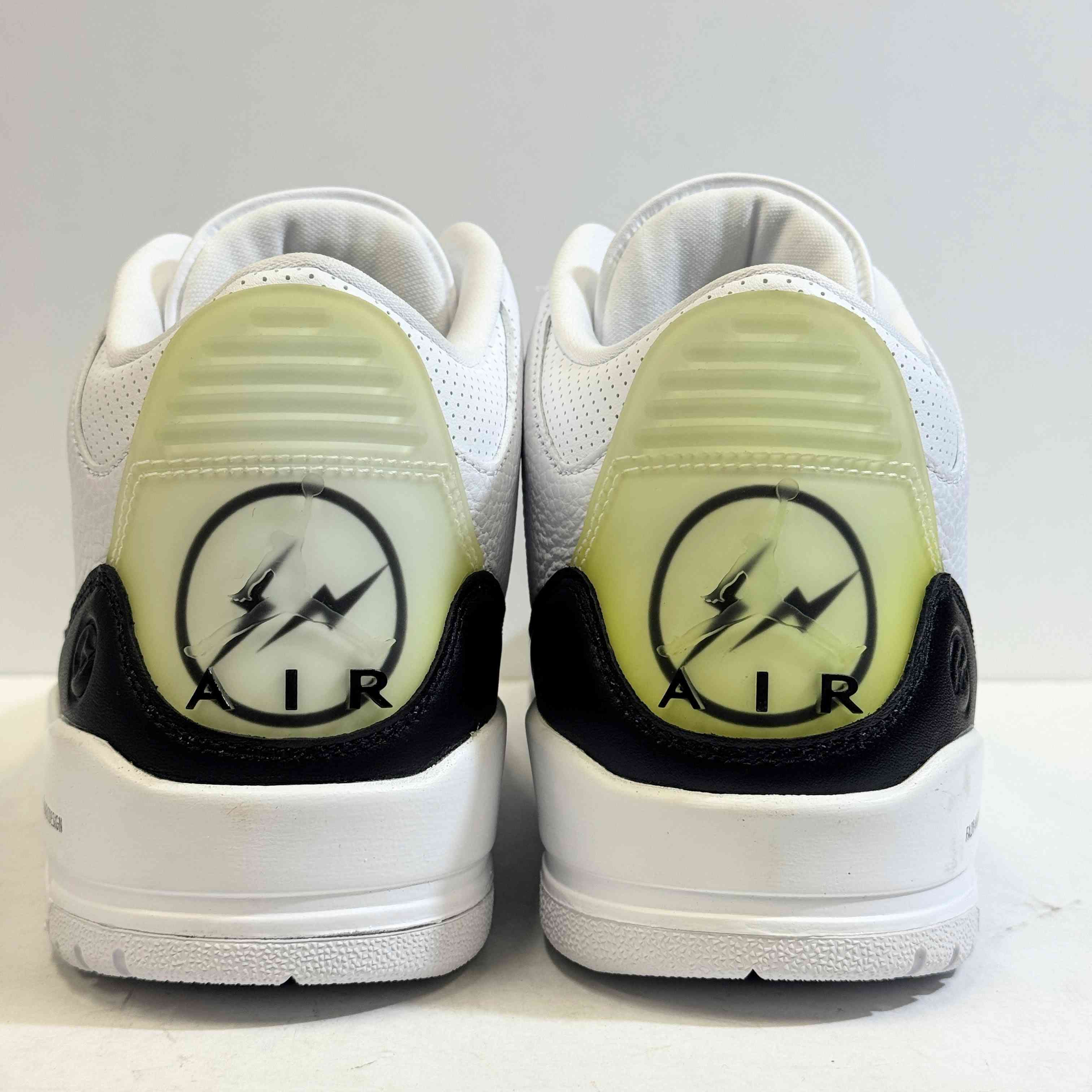 【US9】 AIR JORDAN 3 RETRO SP FRAGMENT DESIGN DA3595-100 【USED】