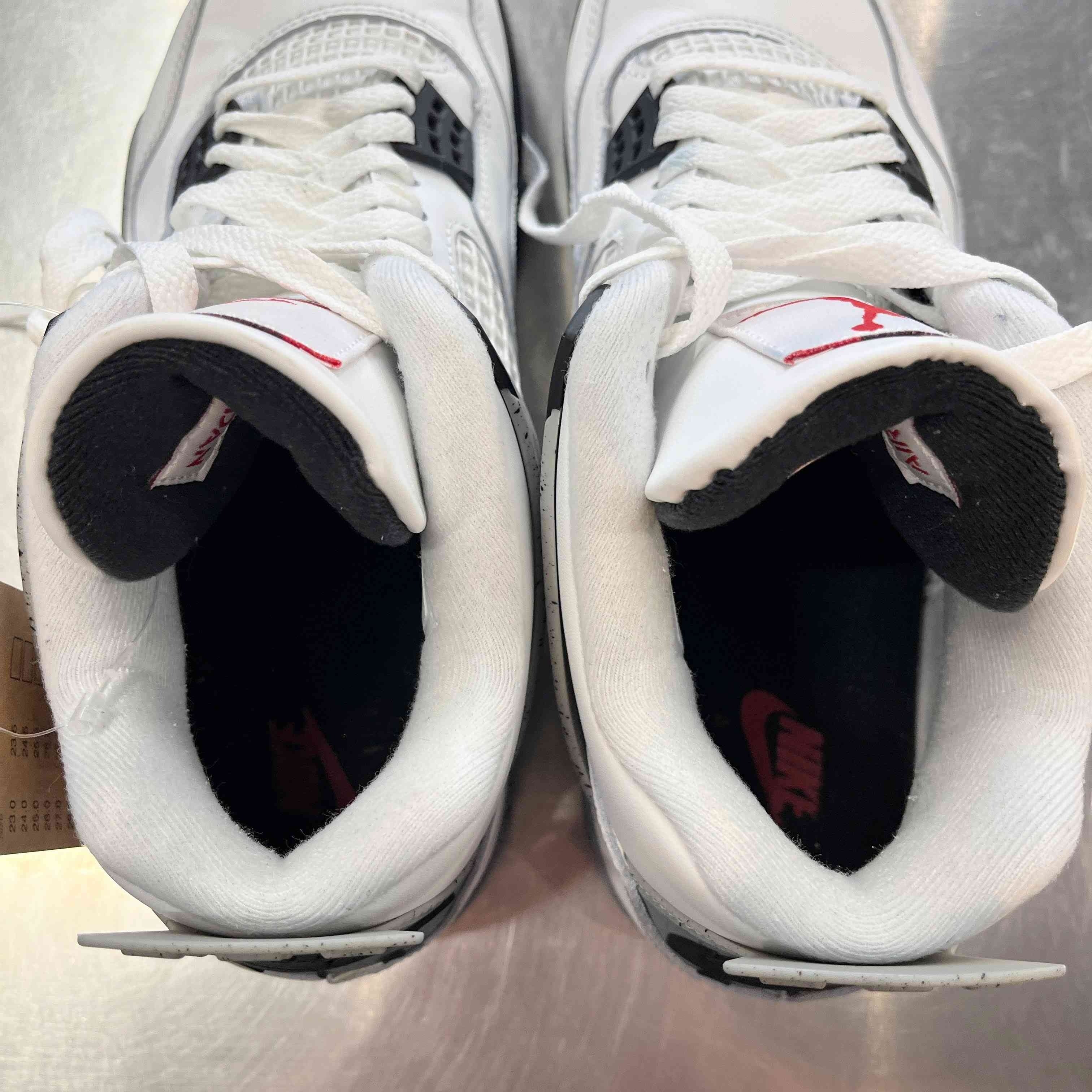 【US9.5】 AIR JORDAN 4 RETRO FV5029-100 【USED】