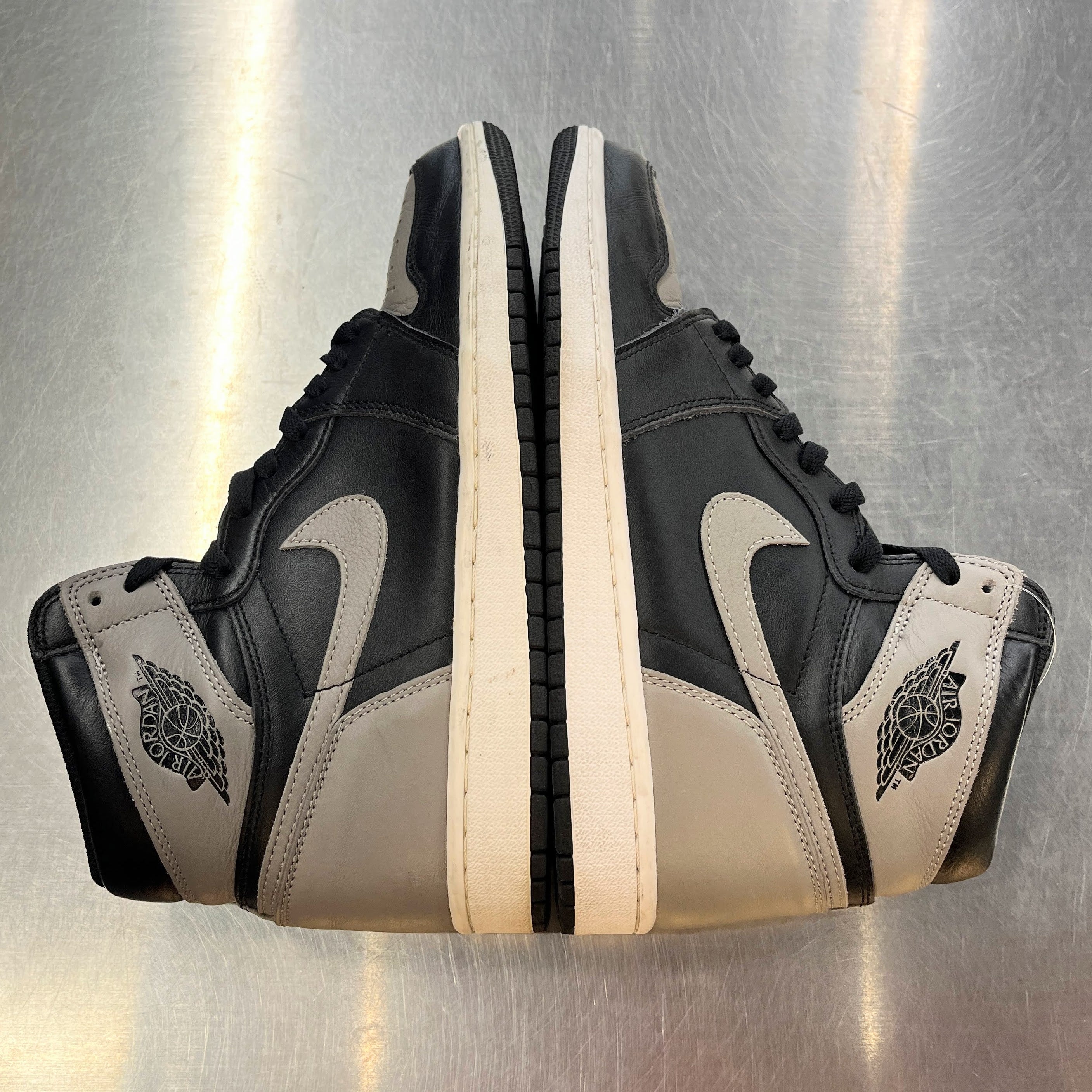 【US10】 AIR JORDAN 1 RETRO HIGH OG 555088-013 【USED】