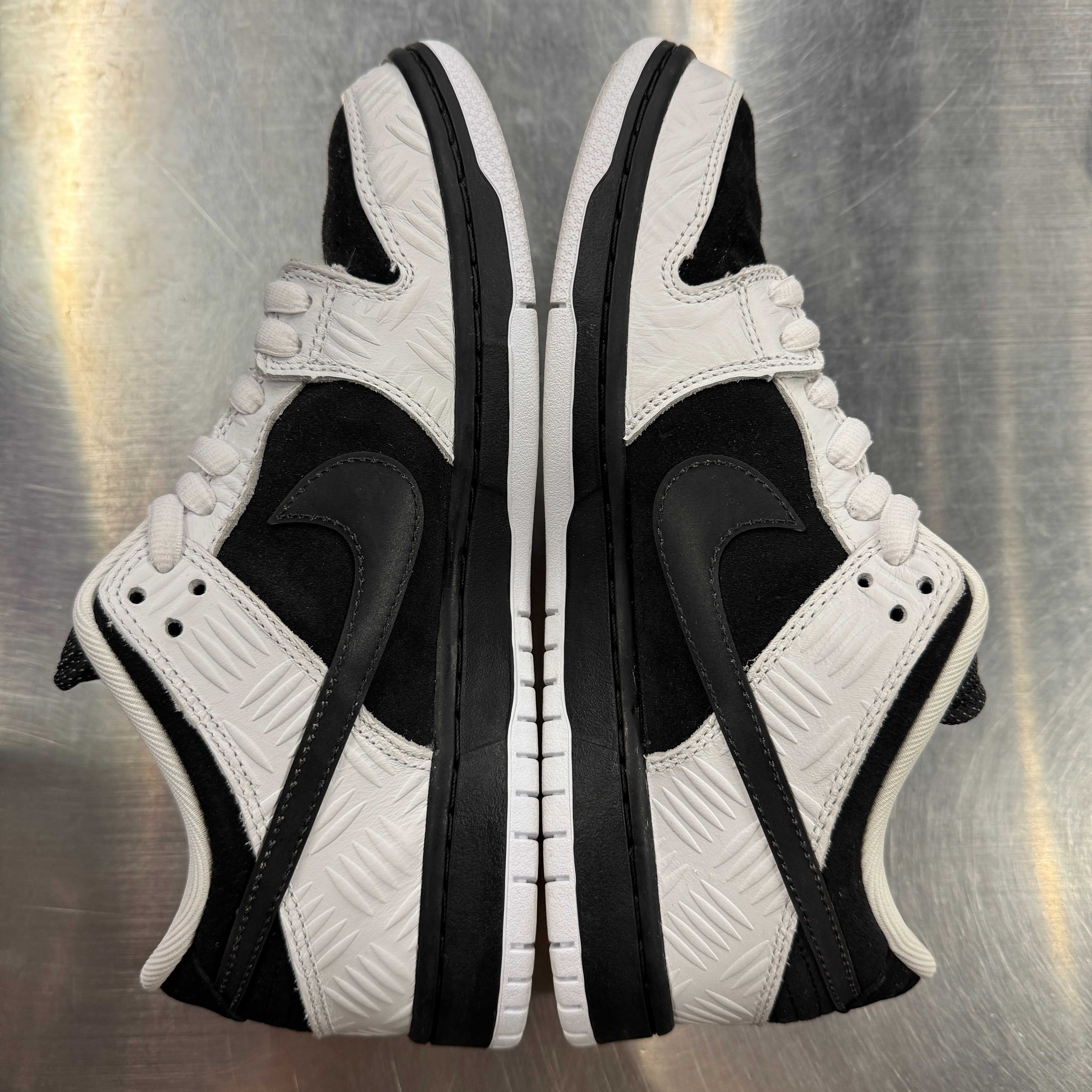 【US8】 NIKE SB SB DUNK LOW PRO QS TIGHTBOOTH FD2629-100 【USED】