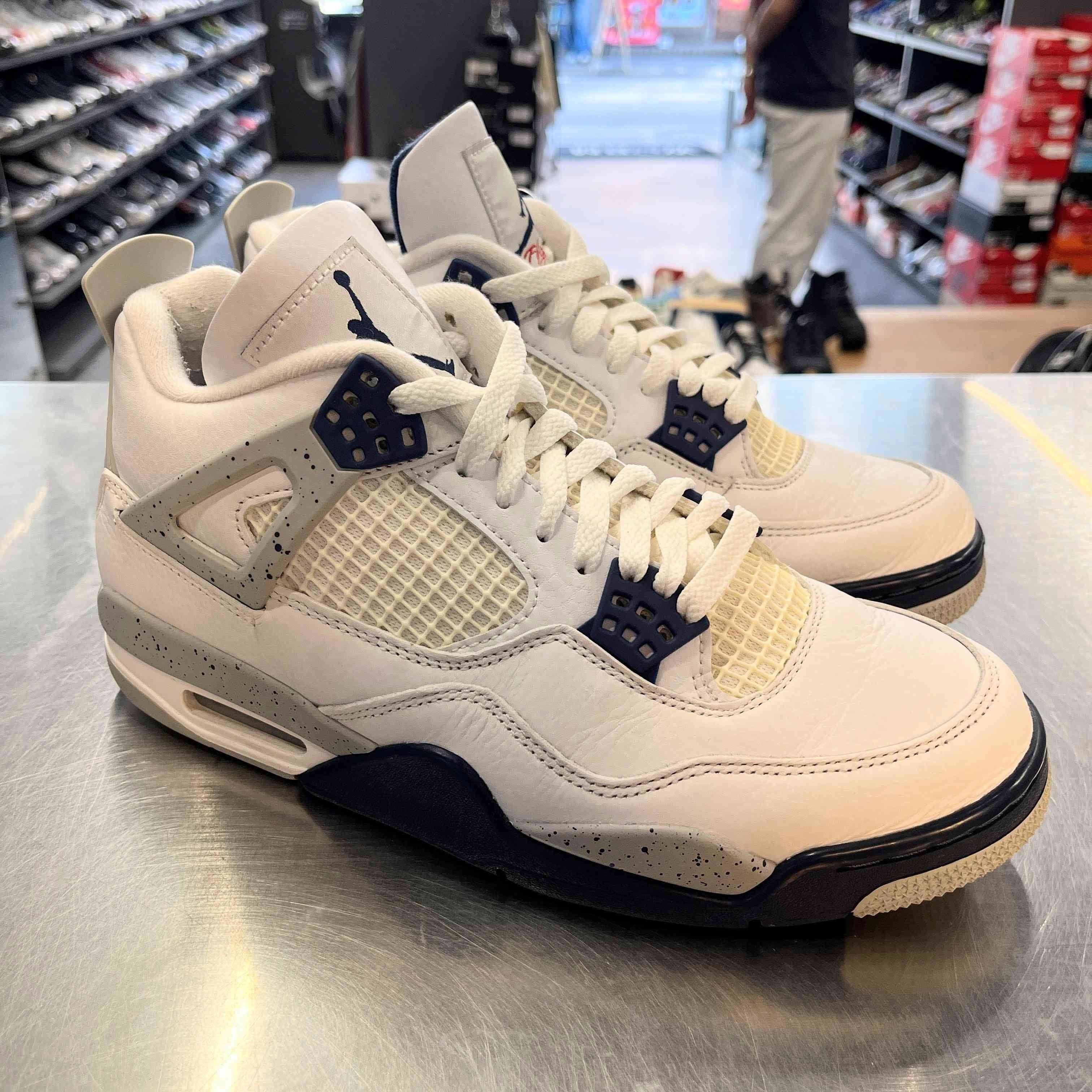 【US8.5】 AIR JORDAN 4 RETRO DH6927-140 【USED】