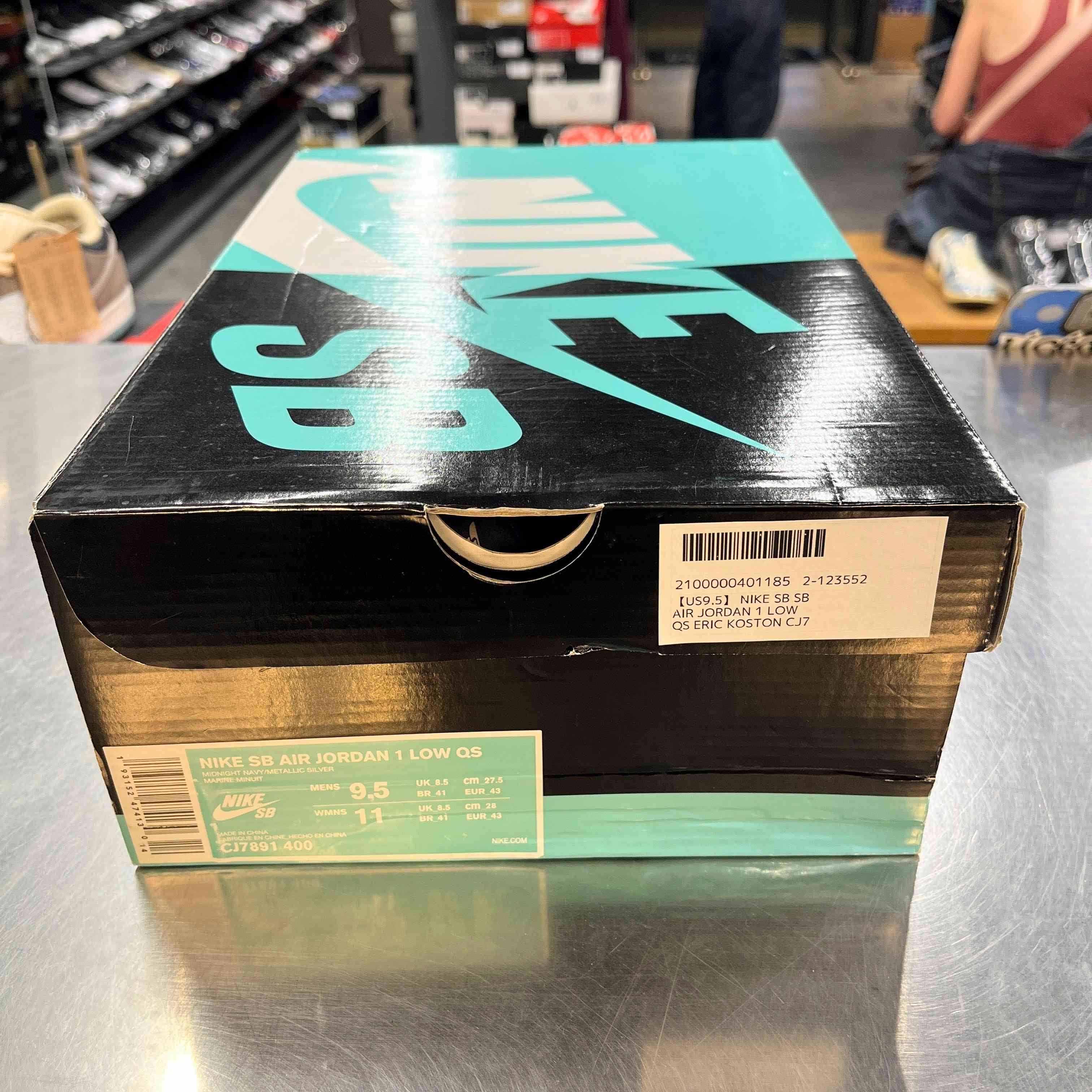 【US9.5】 NIKE SB SB AIR JORDAN 1 LOW QS ERIC KOSTON CJ7891-400 【USED】