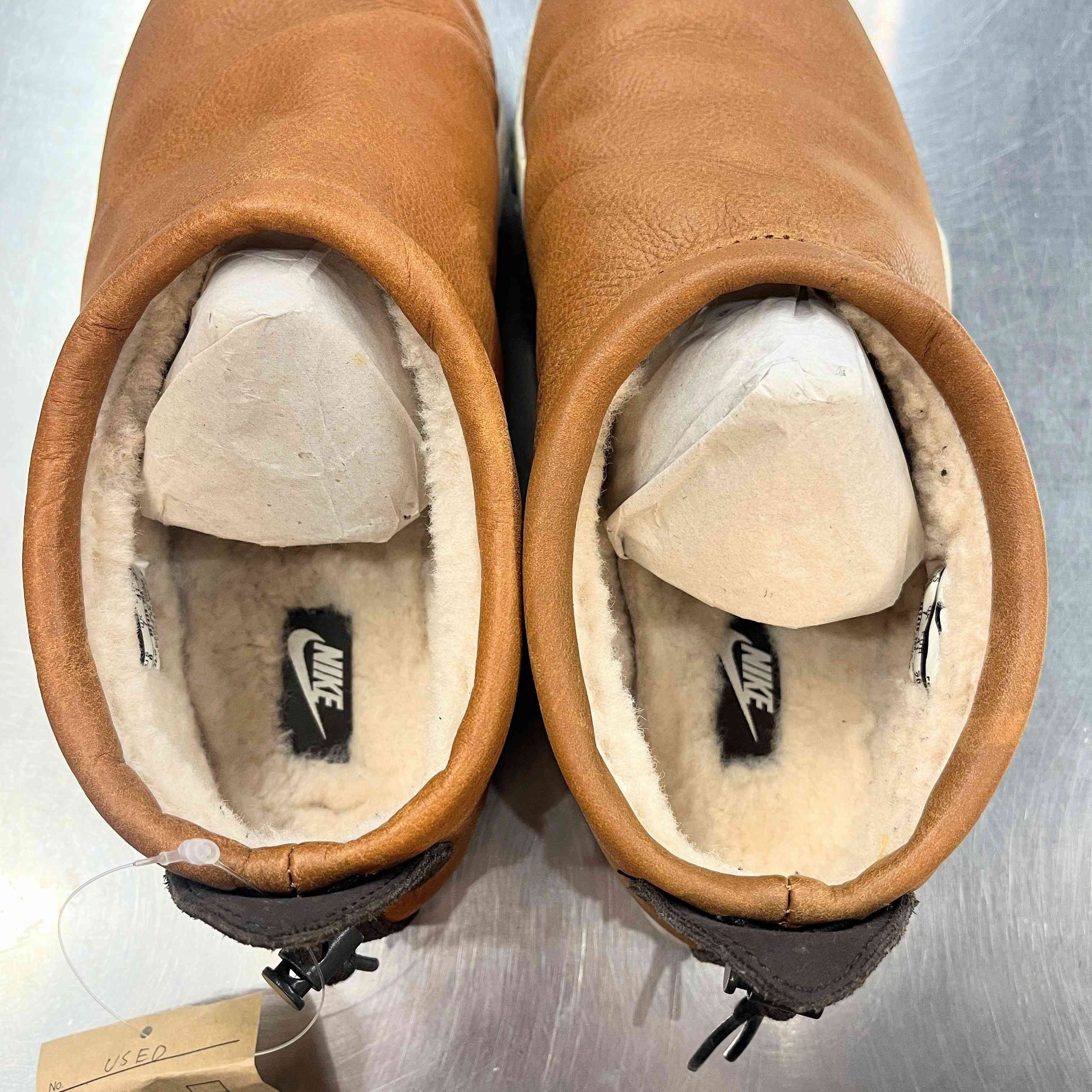 【US8】 NIKE AIR MOC BOMBER 862439-200 【USED】