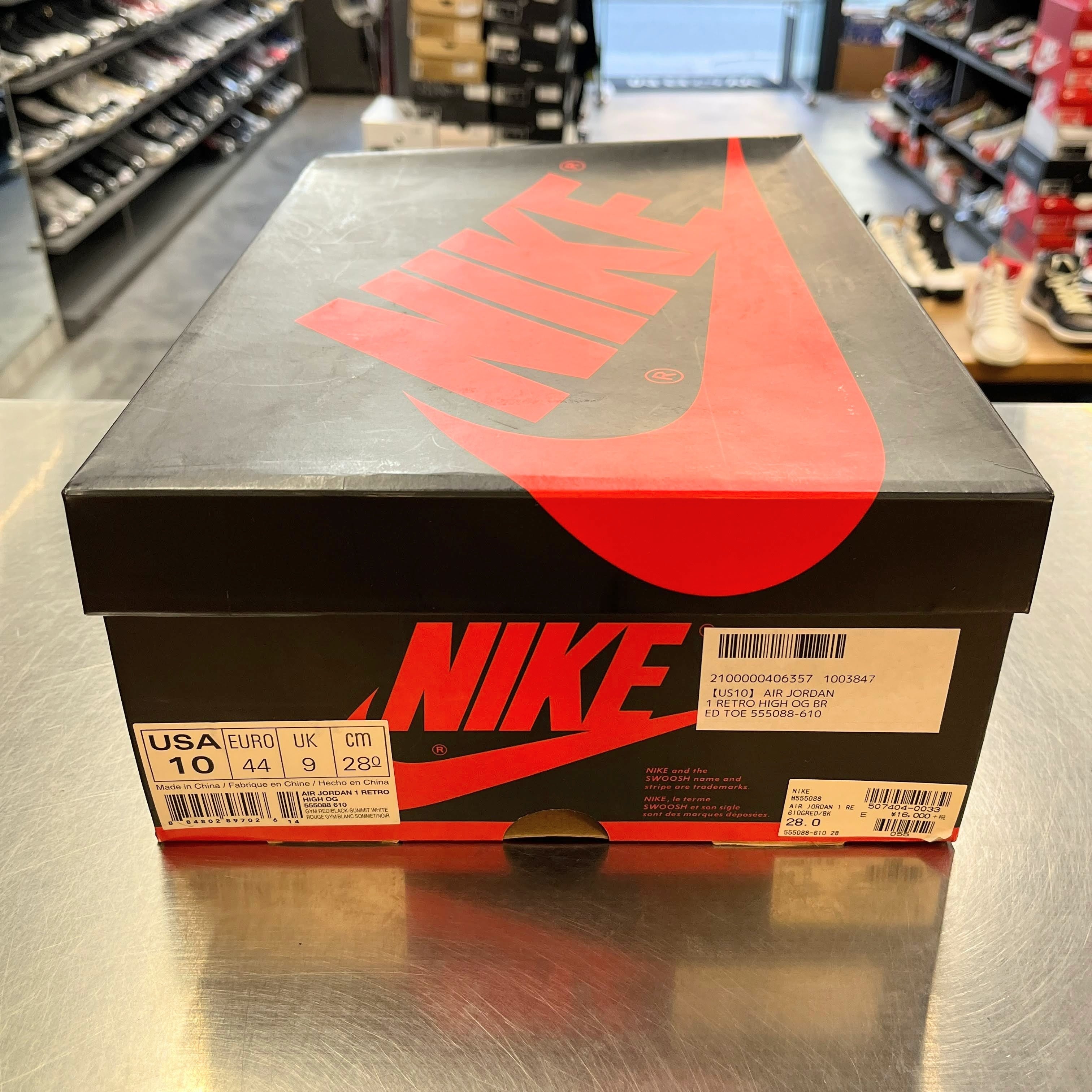 【US10】 AIR JORDAN 1 RETRO HIGH OG BRED TOE 555088-610 【USED】