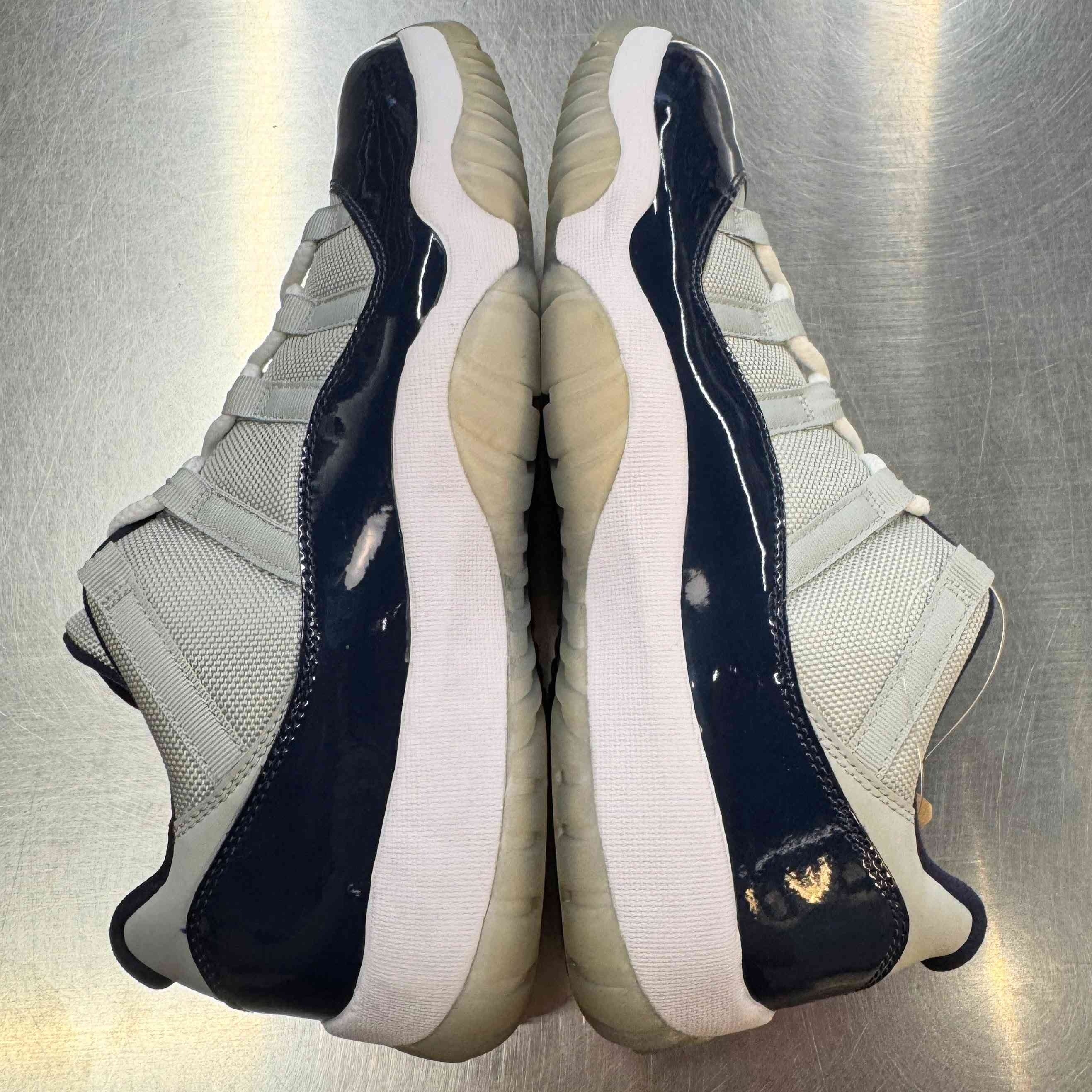 【US10.5】 AIR JORDAN 11 RETRO LOW Georgetown 528895-007 【USED】
