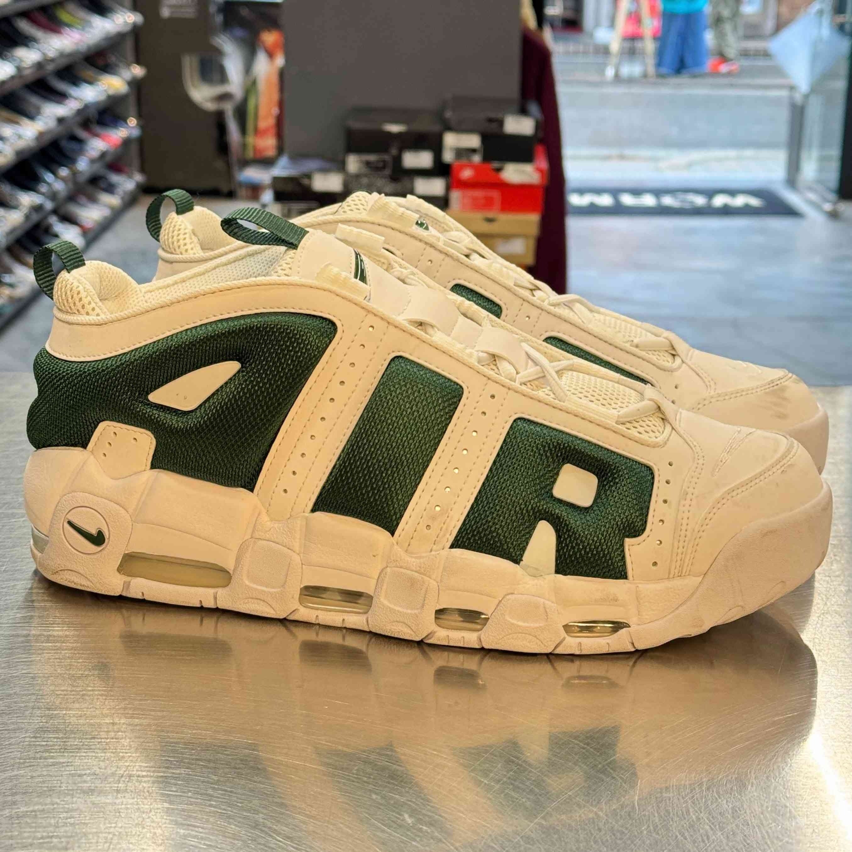 【US12】 NIKE AIR MORE UPTEMPO LOW FZ3055-102 【USED】