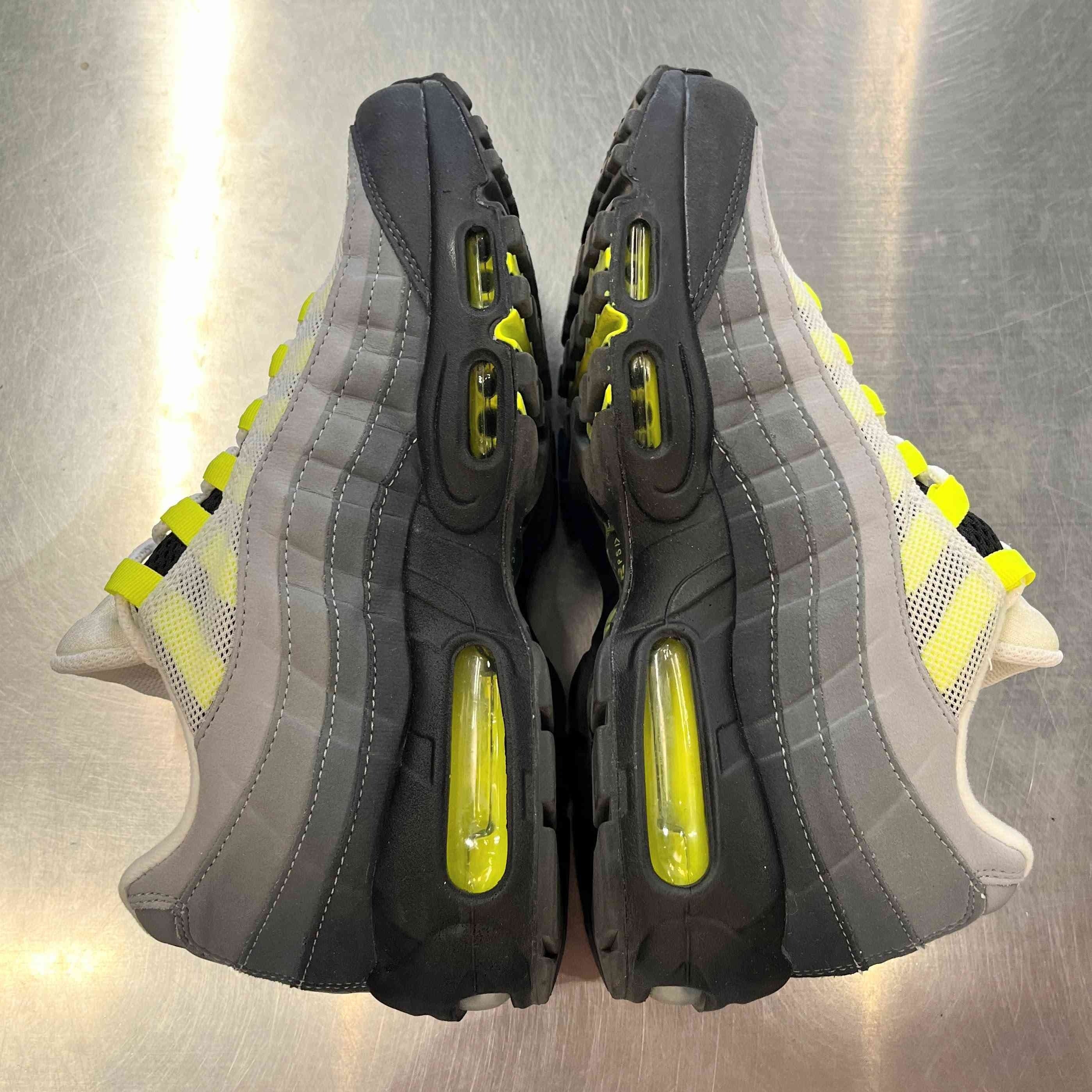 【US7.5】 NIKE AIR MAX 95 OG CT1689-001 【USED】