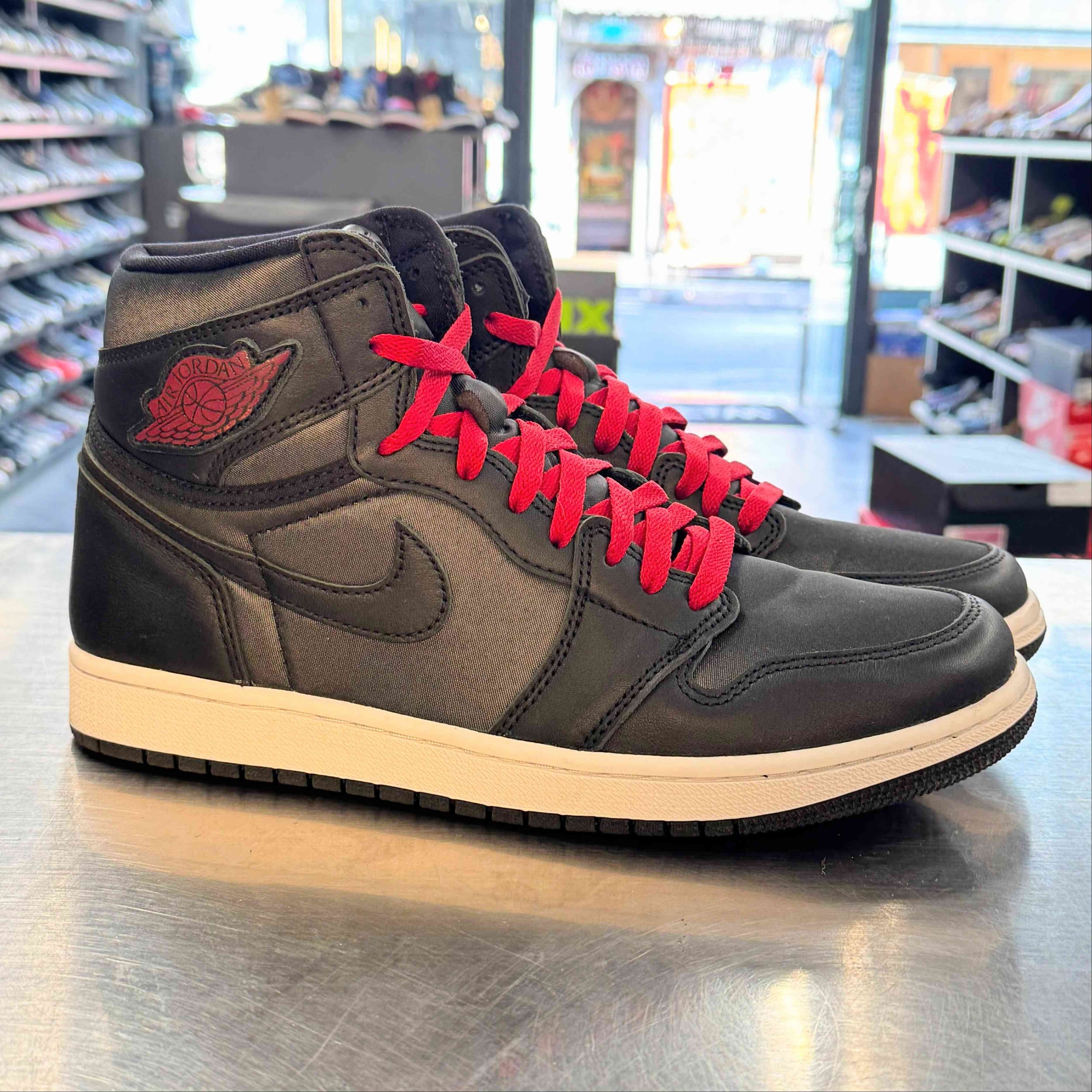 【US9.5】 JORDAN AIR JORDAN 1 RETRO HIGH OG 555088-060 【USED】