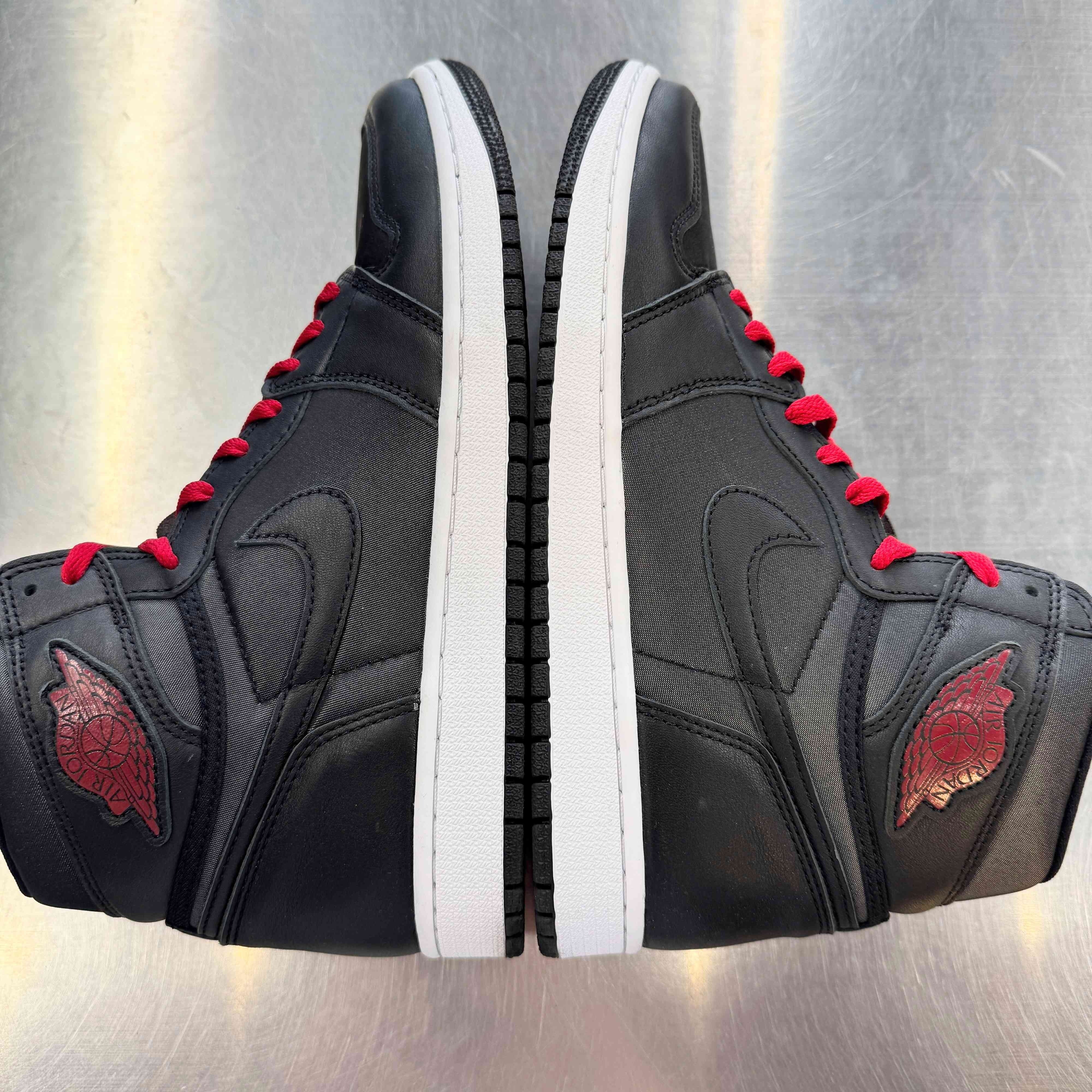 【US9.5】 JORDAN AIR JORDAN 1 RETRO HIGH OG 555088-060 【USED】