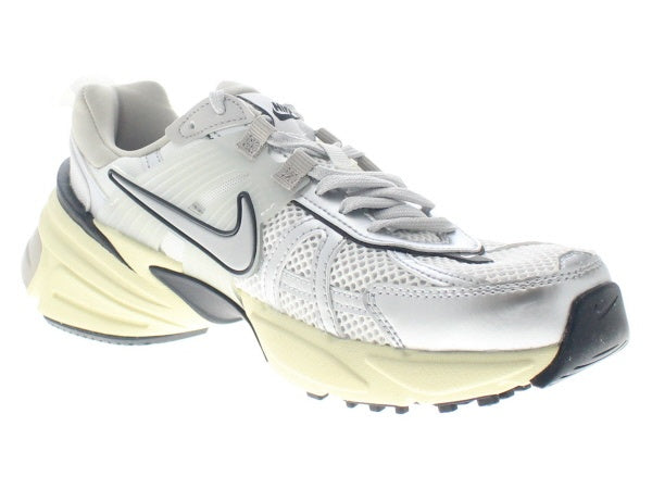 【US7】 NIKE V2K RUN HJ4497-100 【DS】