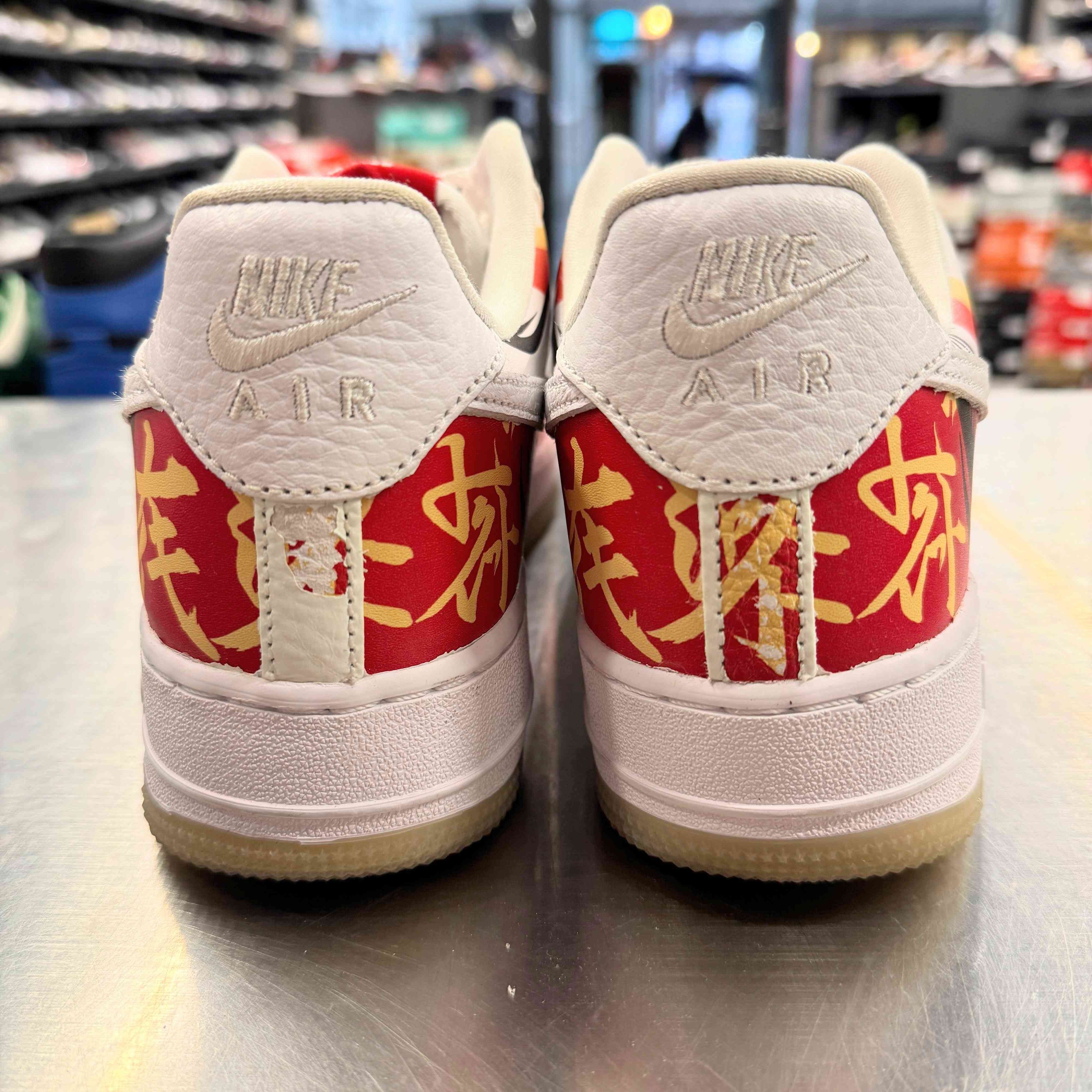 【US8.5】 NIKE AIR FORCE 1 07 PRM DD9941-100 【USED】