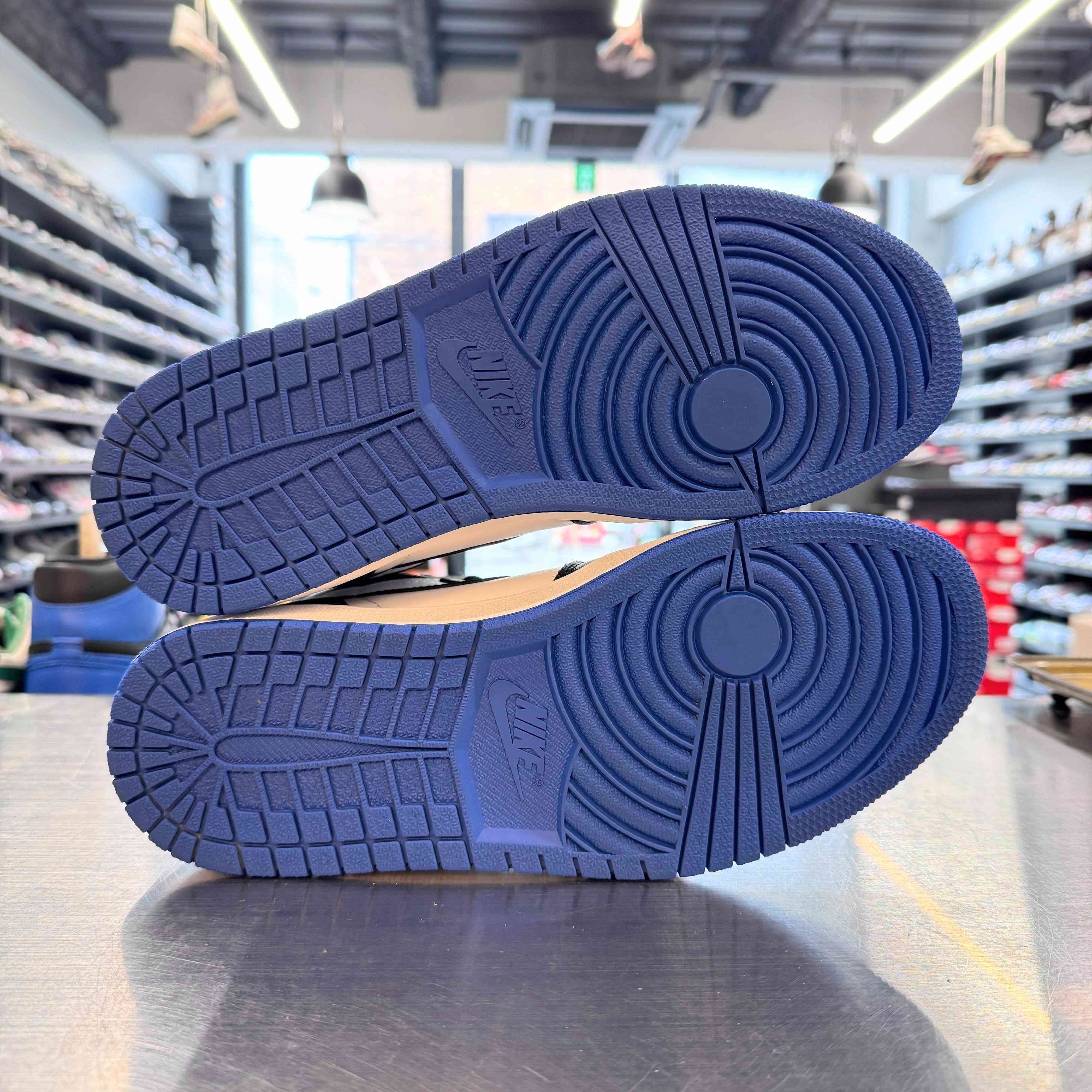 【US9.5】 AIR JORDAN 1 RETRO HIGH OG ROYAL TOE 555088-041 【USED】