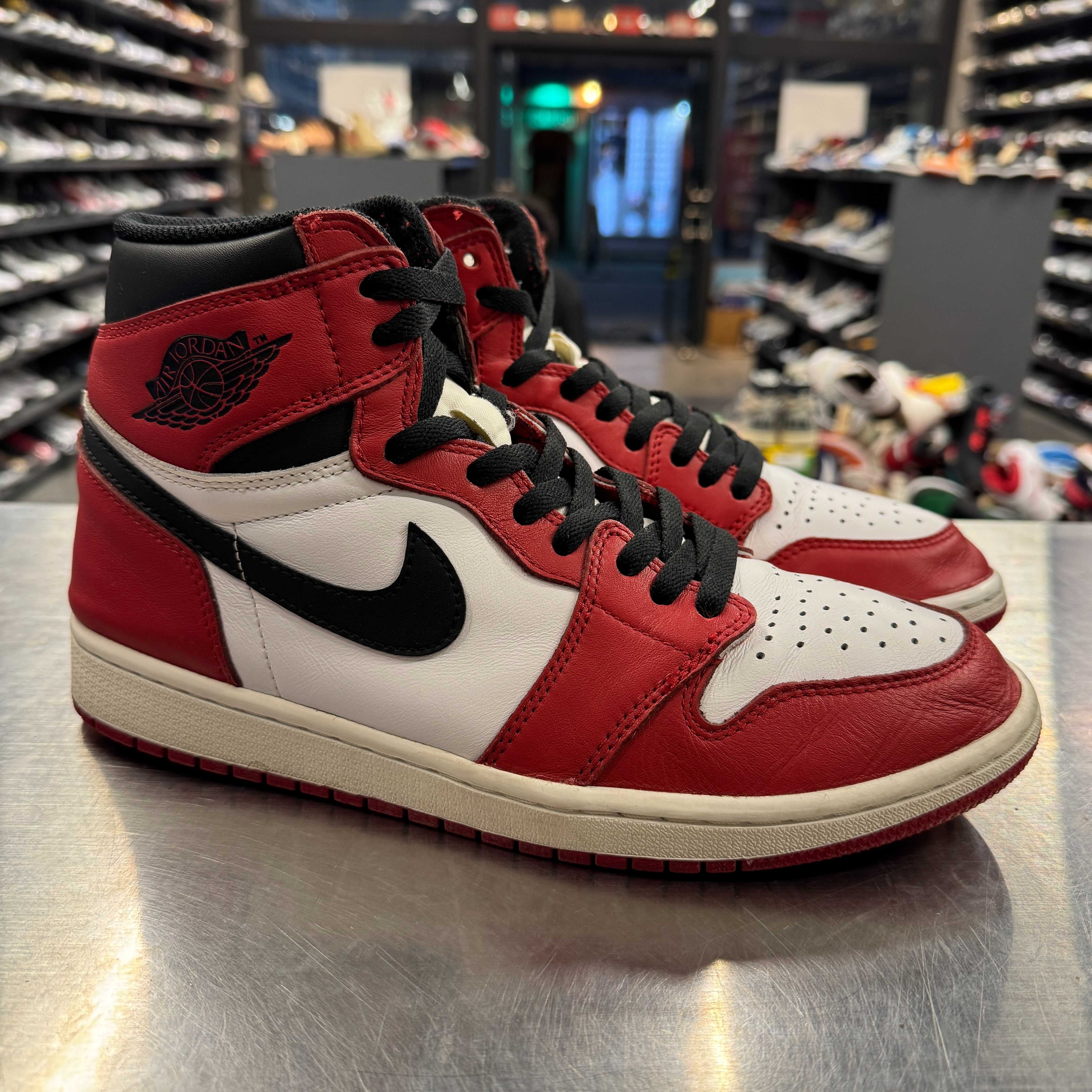 【US10】 AIR JORDAN 1 RETRO HIGH OG CHICAGO 555088-101 【USED】