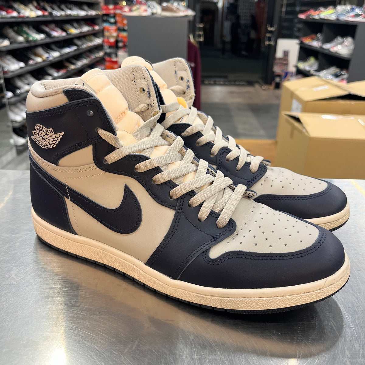 【US10.5】 AIR JORDAN 1 HI 85 BQ4422-400 【USED】