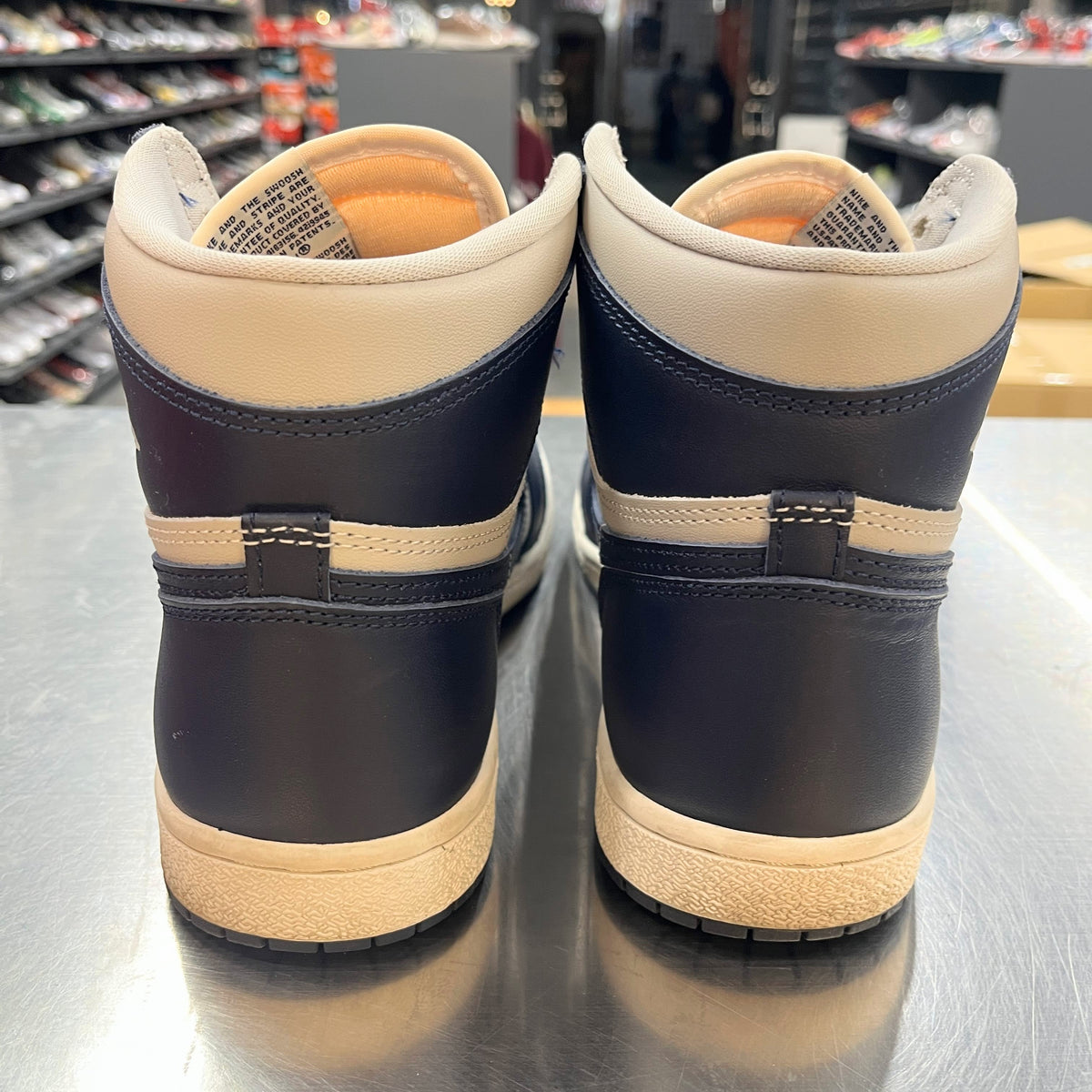 【US10.5】 AIR JORDAN 1 HI 85 BQ4422-400 【USED】