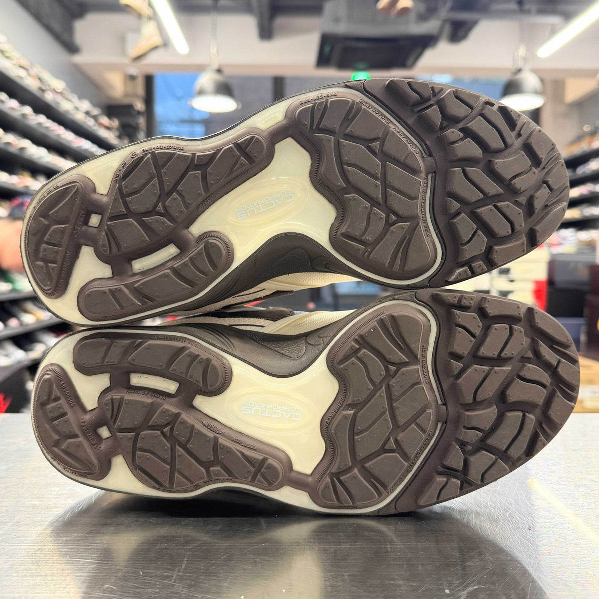 【US8】 NIKE ZOOM FIELD JAXX Travis Scott HQ3072-400 【USED】