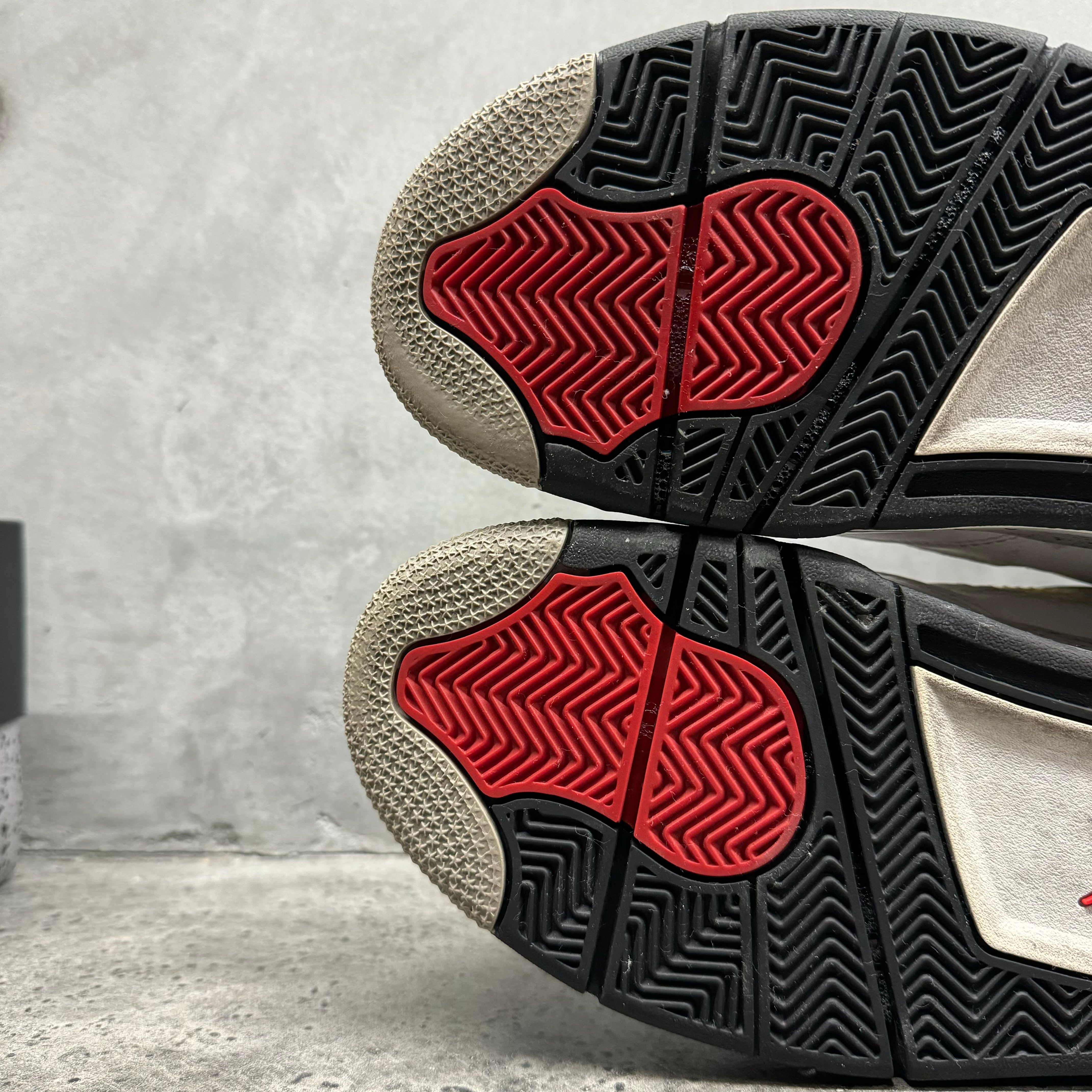 【US10.5】AIR JORDAN 4 RETRO OG "White Cement" 840606-912