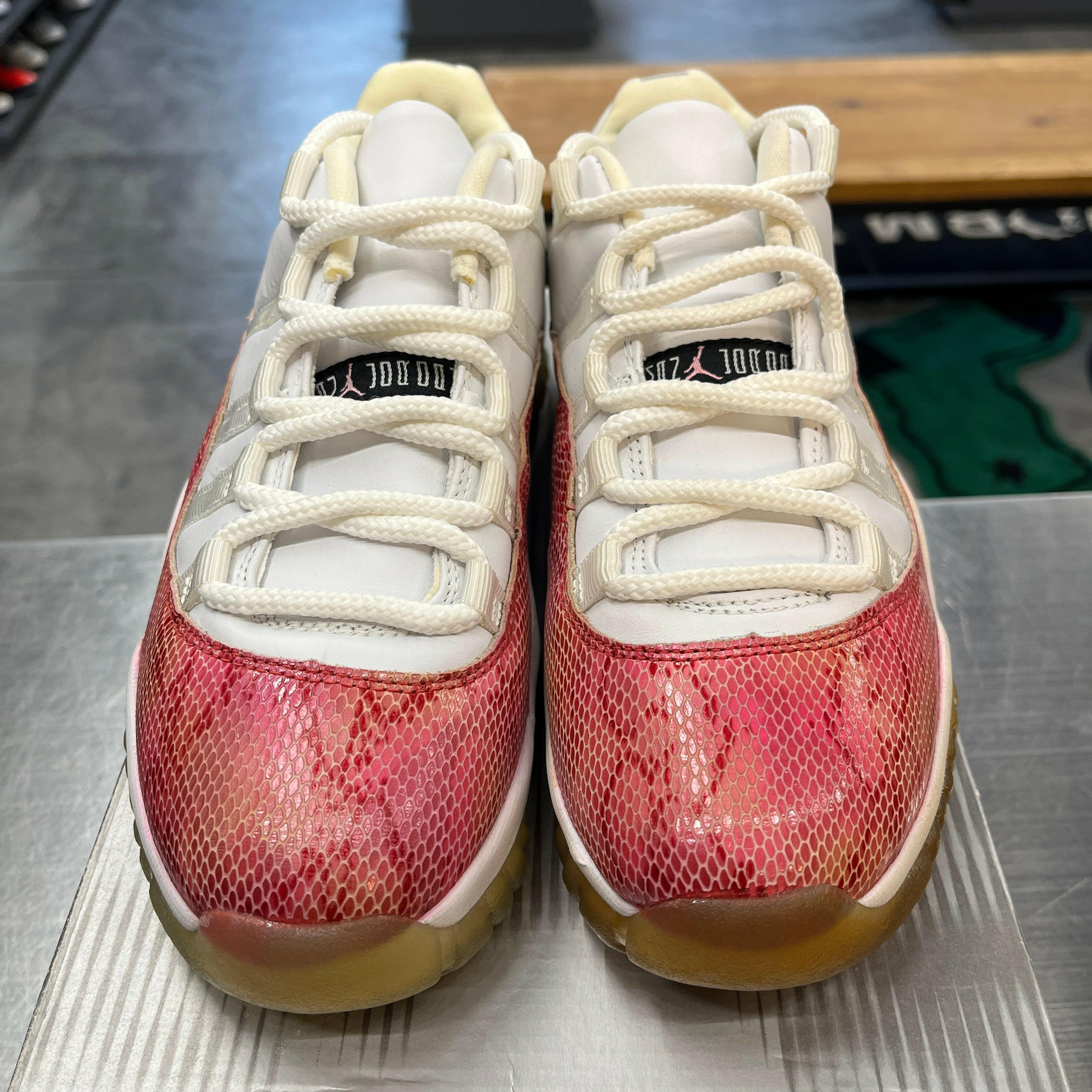 【US7.5】WMNS AJ11 SNAKE LOW "Pink Snakeskin 2001" 833003-103