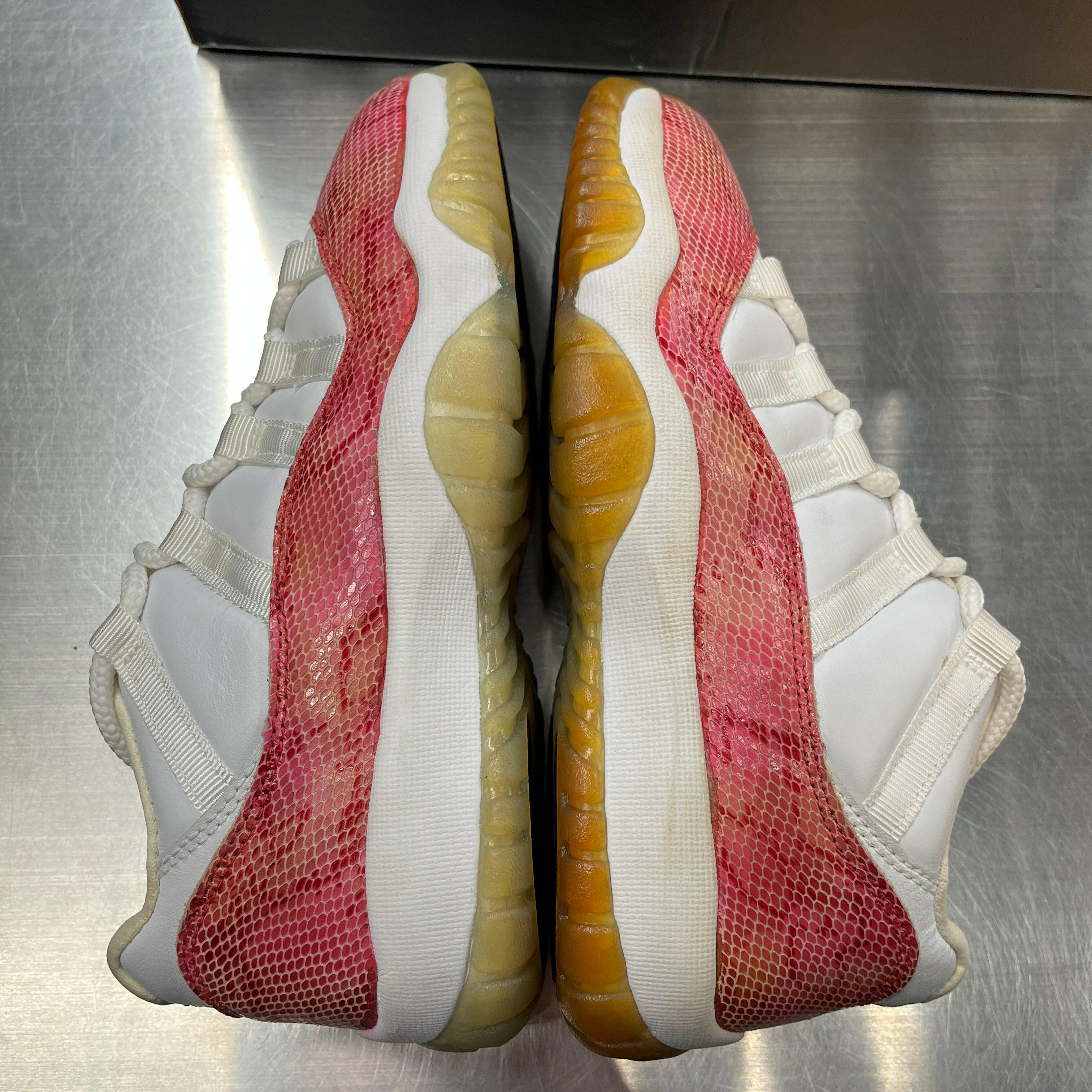 【US7.5】WMNS AJ11 SNAKE LOW "Pink Snakeskin 2001" 833003-103