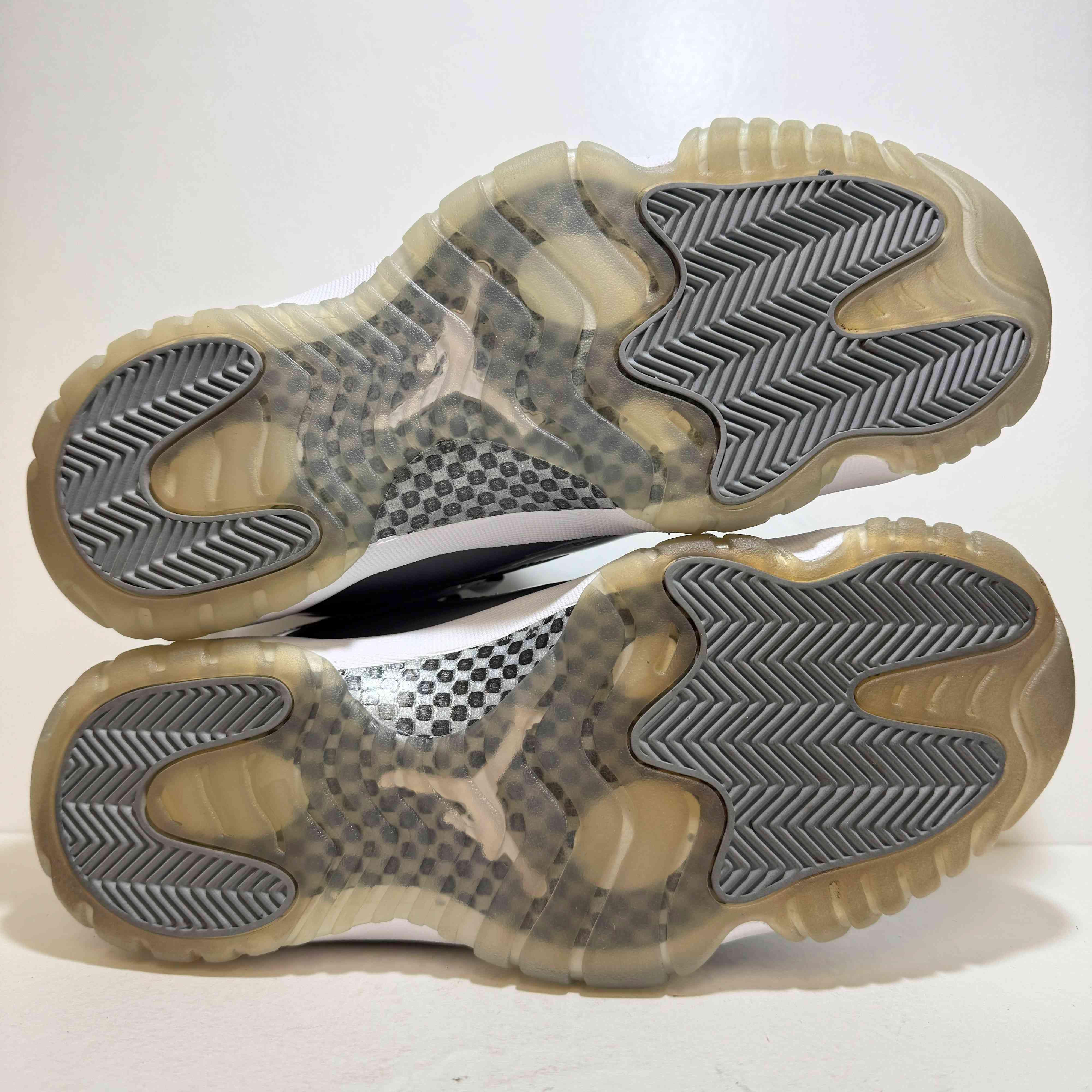 【US9】 AIR JORDAN 11 RETRO LOW Cool Grey 528895-003 【USED】