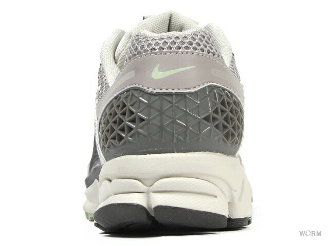 【W US9.5】 NIKE W ZOOM VOMERO 5 FB8825-001 【DS】