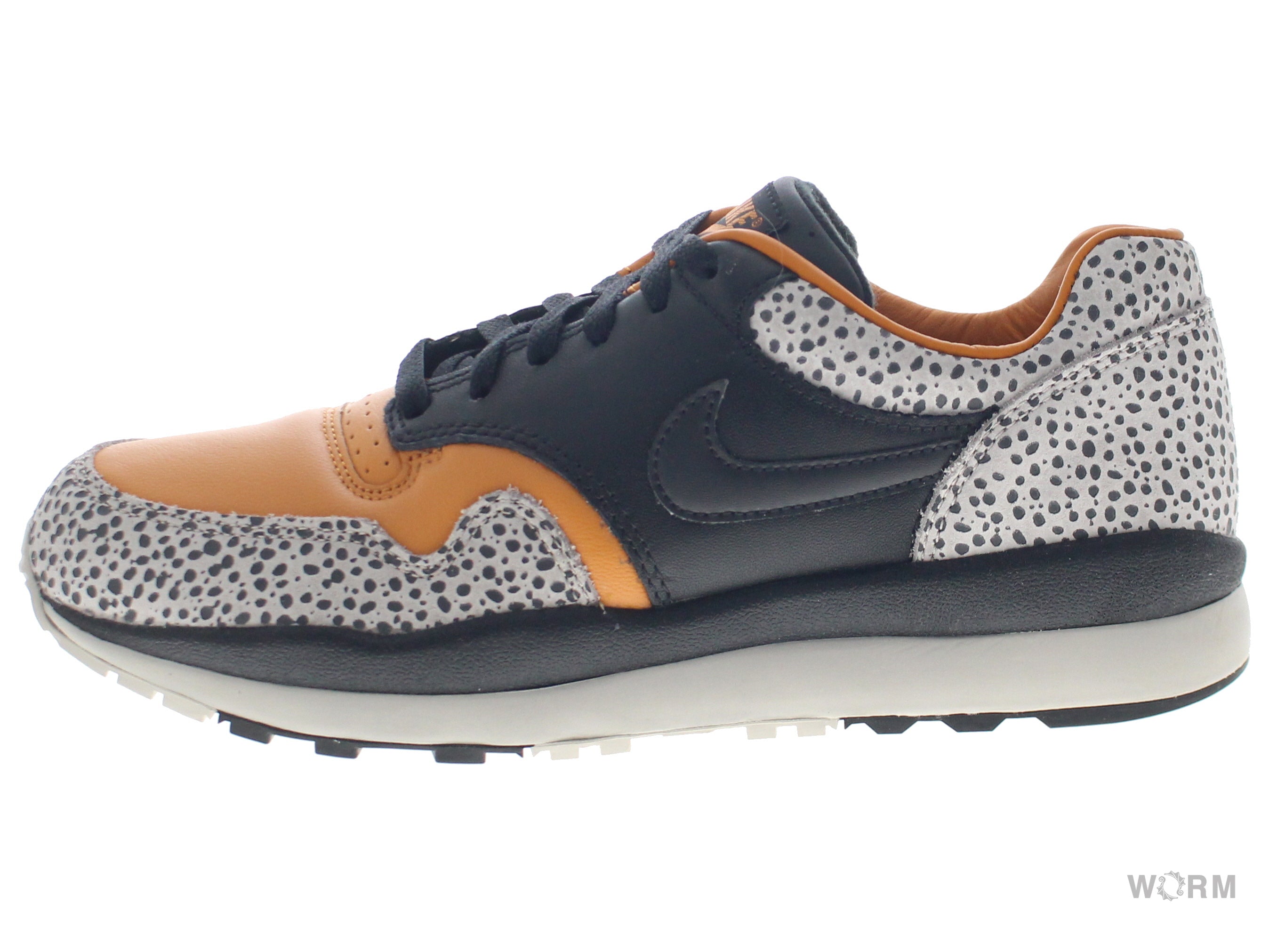 Nike air safari black white on sale