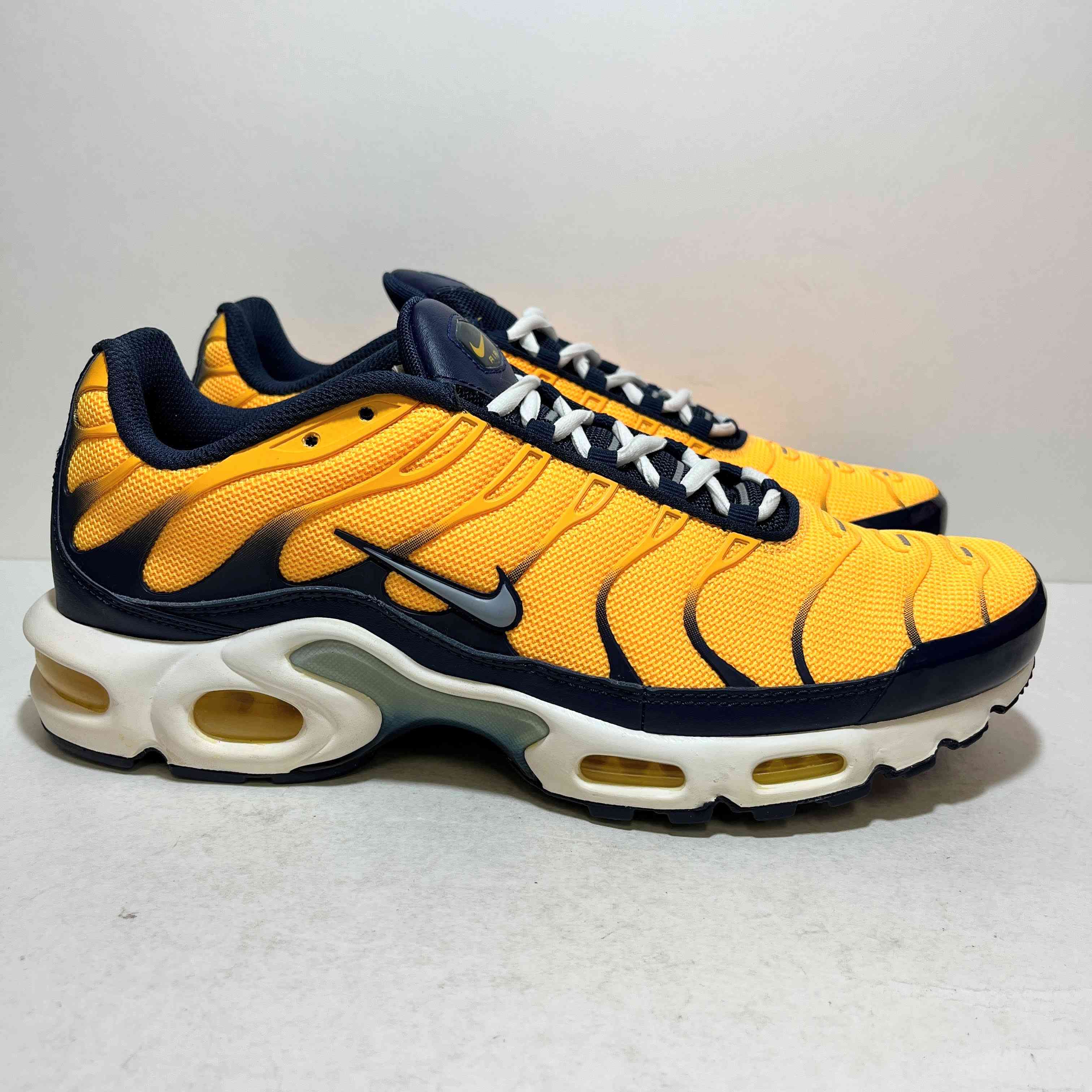 Nike air max plus yellow and orange on sale