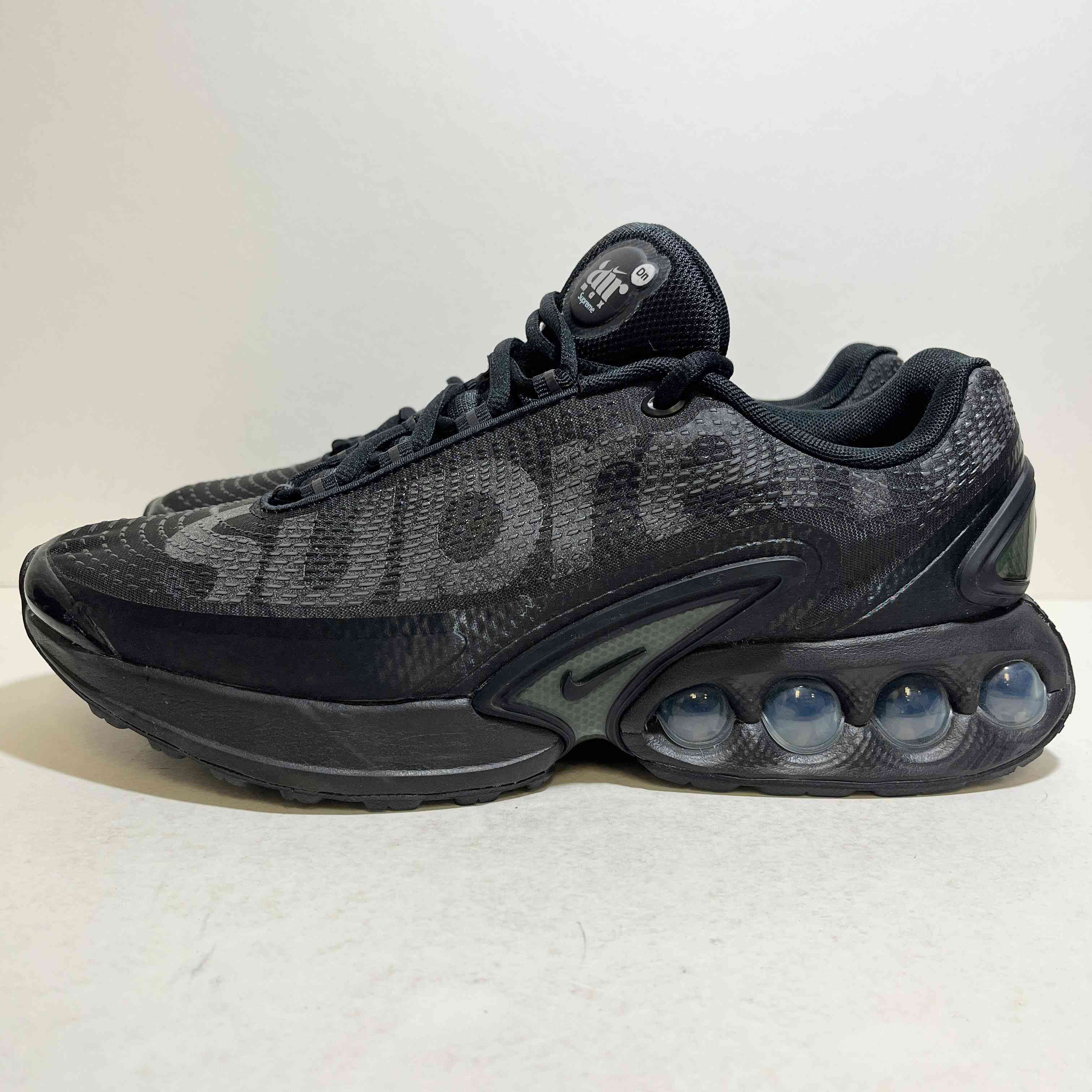 【US9.5】 NIKE AIR MAX DN SP SUPREME FZ4044-001 【USED】