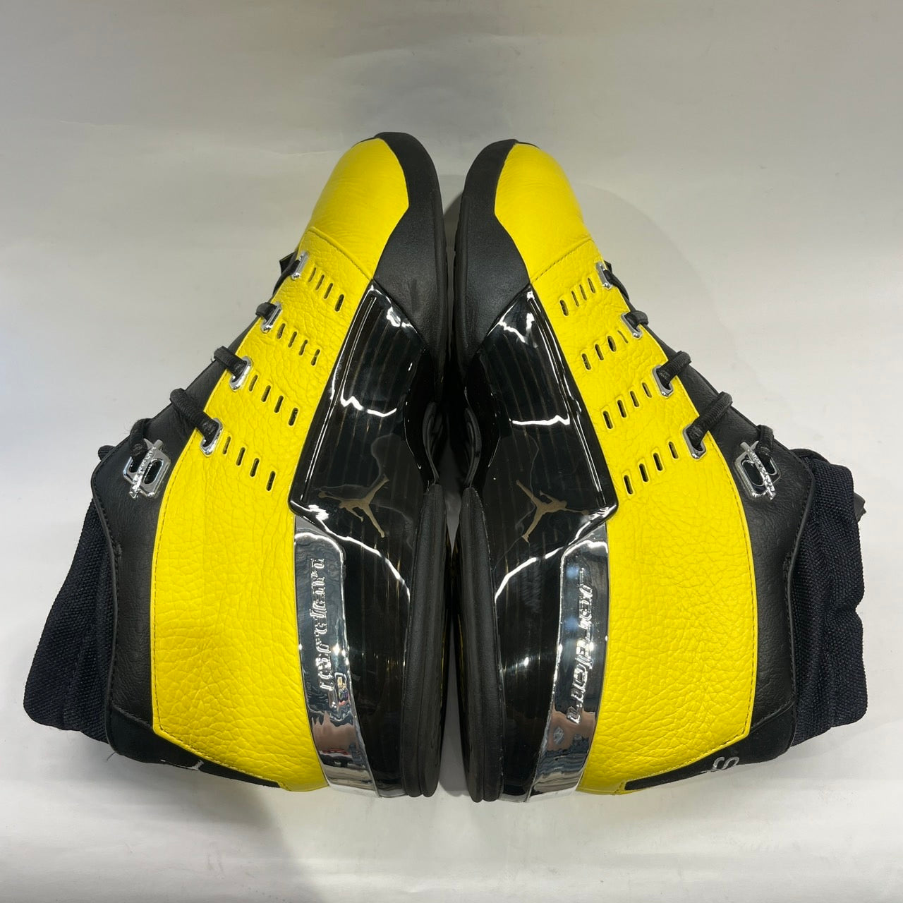 【US8.5】 AIR JORDAN 17 RET LOW SOLEFLY AJ7321-003 【USED】