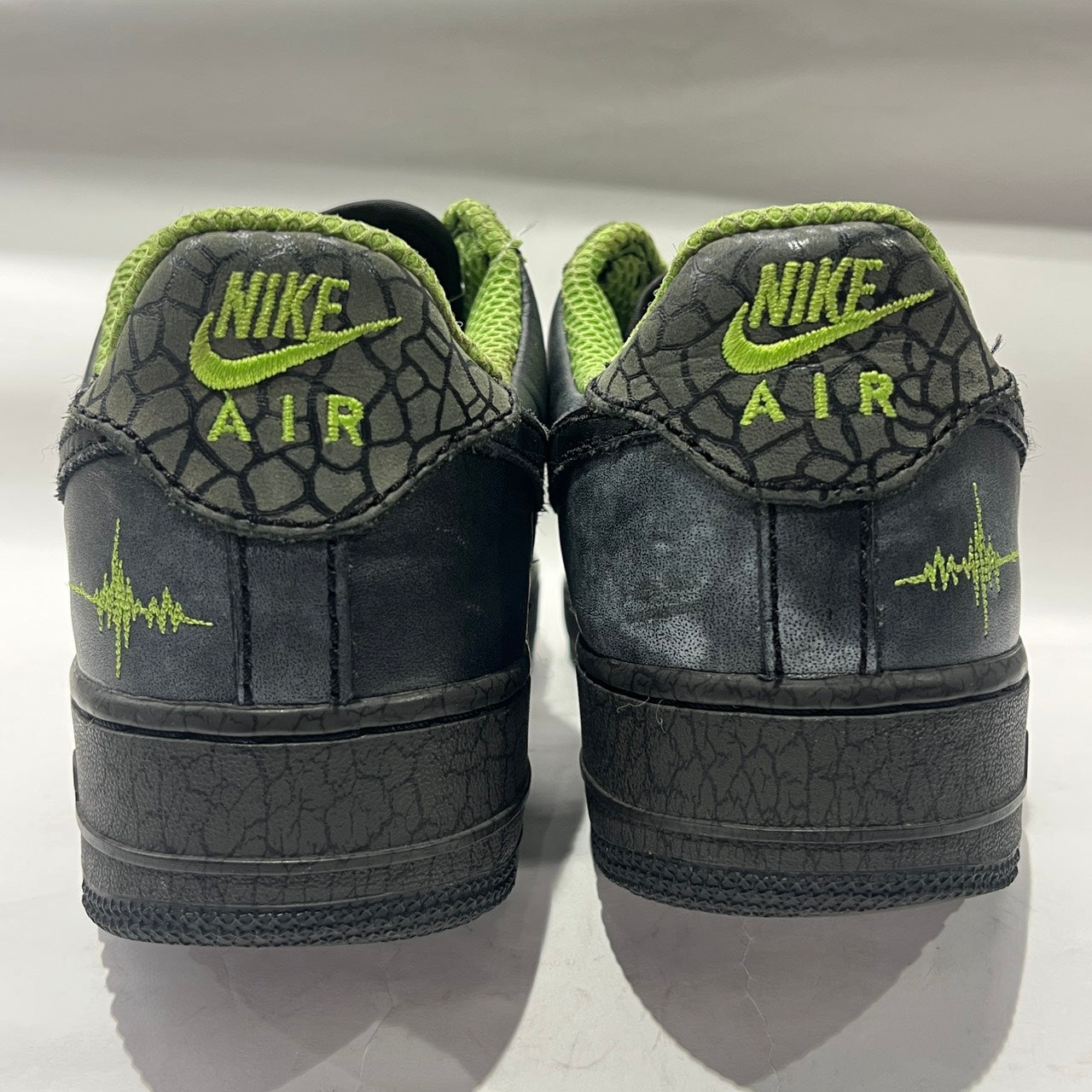 【US9】 NIKE AIR FORCE 1 03 HUF QUAKE 315206-301 【USED】