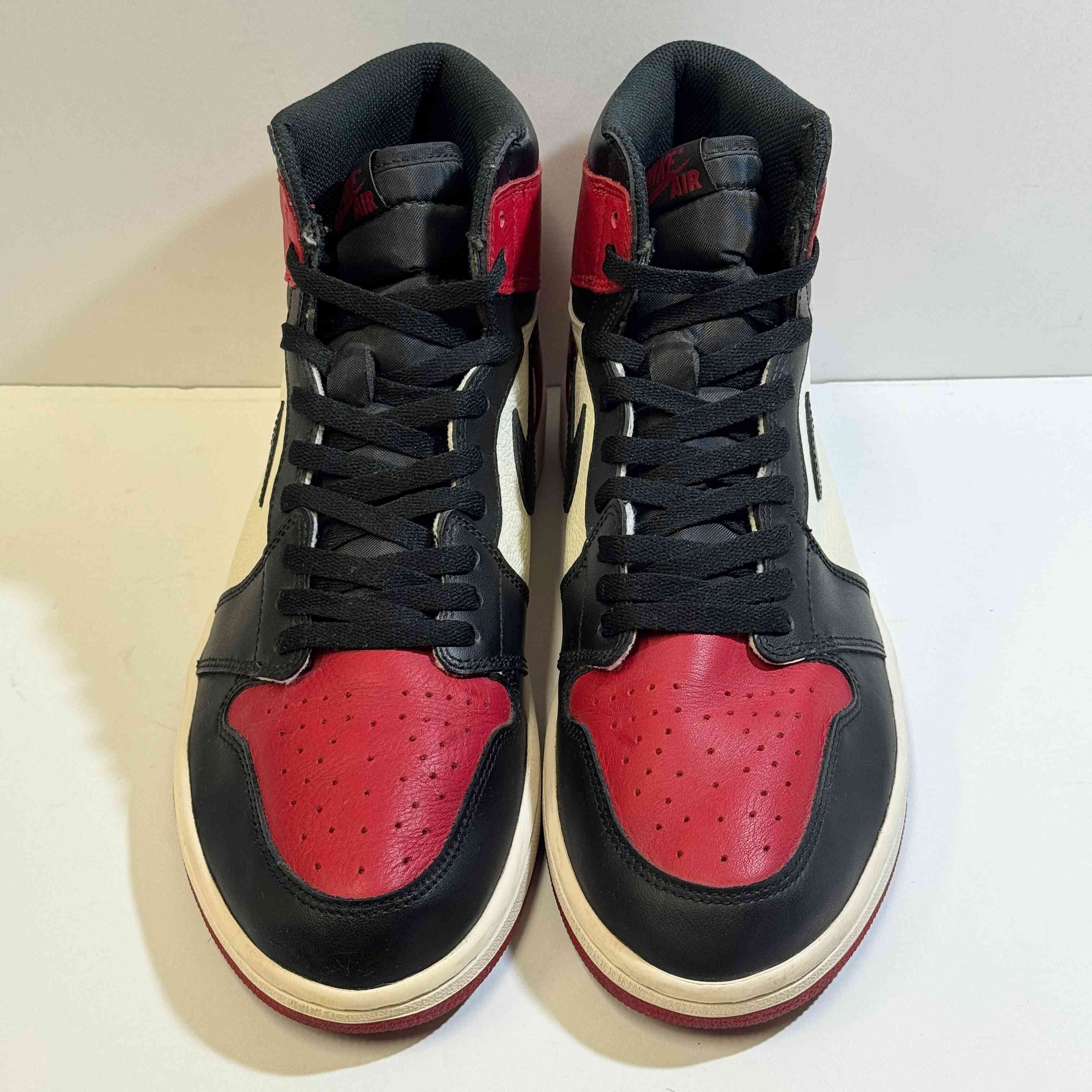 【US12】 AIR JORDAN 1 RETRO HIGH OG BRED TOE 555088-610 【USED】