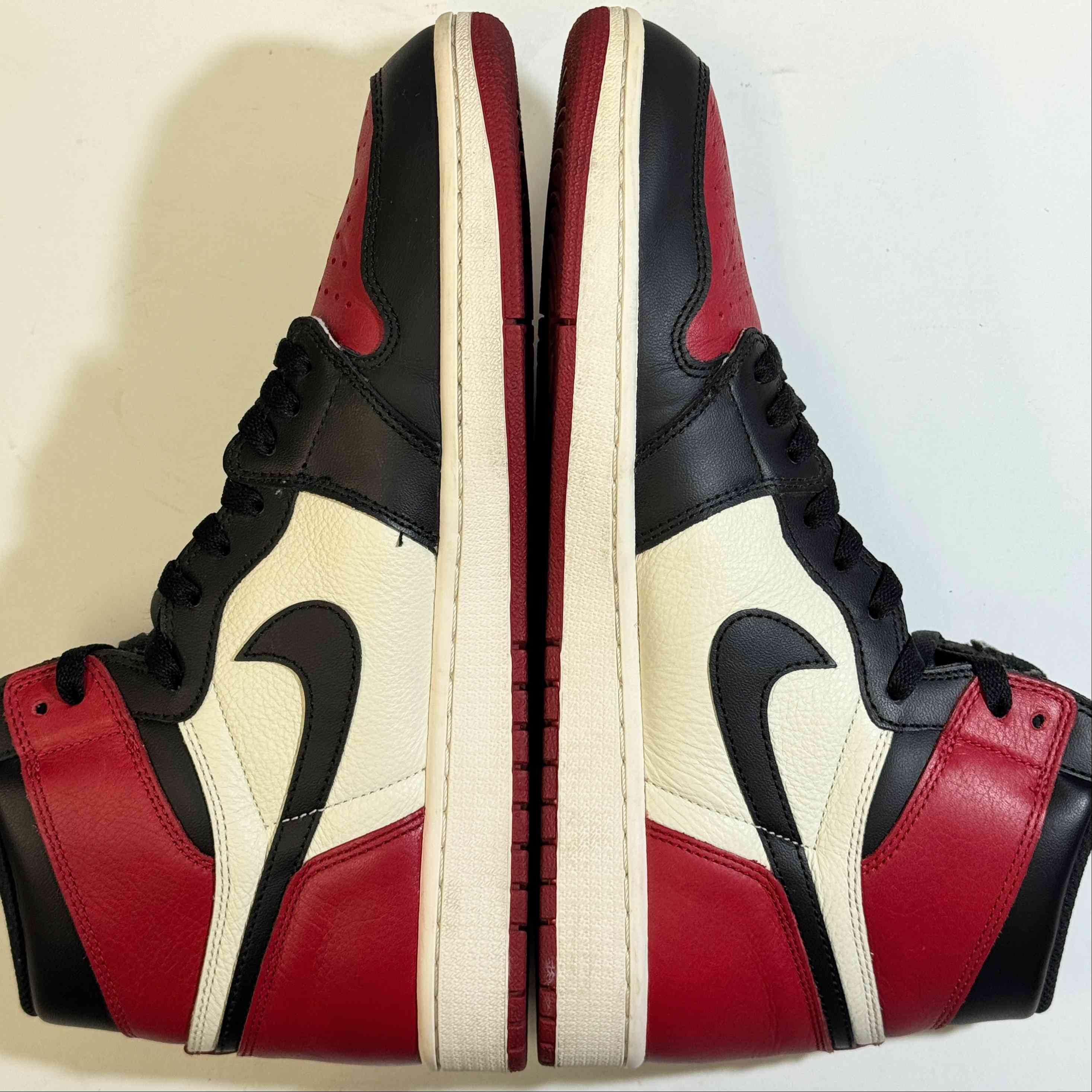 【US12】 AIR JORDAN 1 RETRO HIGH OG BRED TOE 555088-610 【USED】