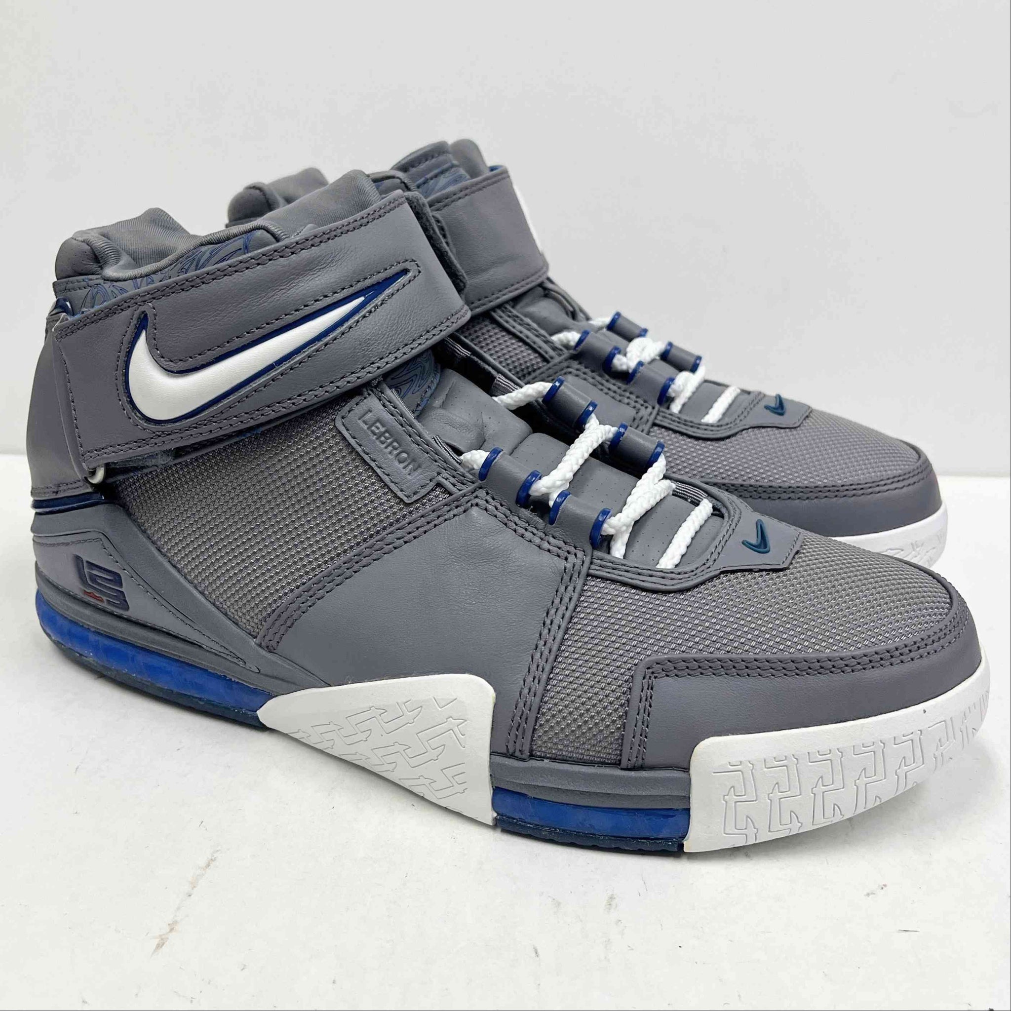 【US10.5】 NIKE ZOOM LEBRON Ⅱ 309378-012 【DS】 | WORM TOKYO WEB STORE