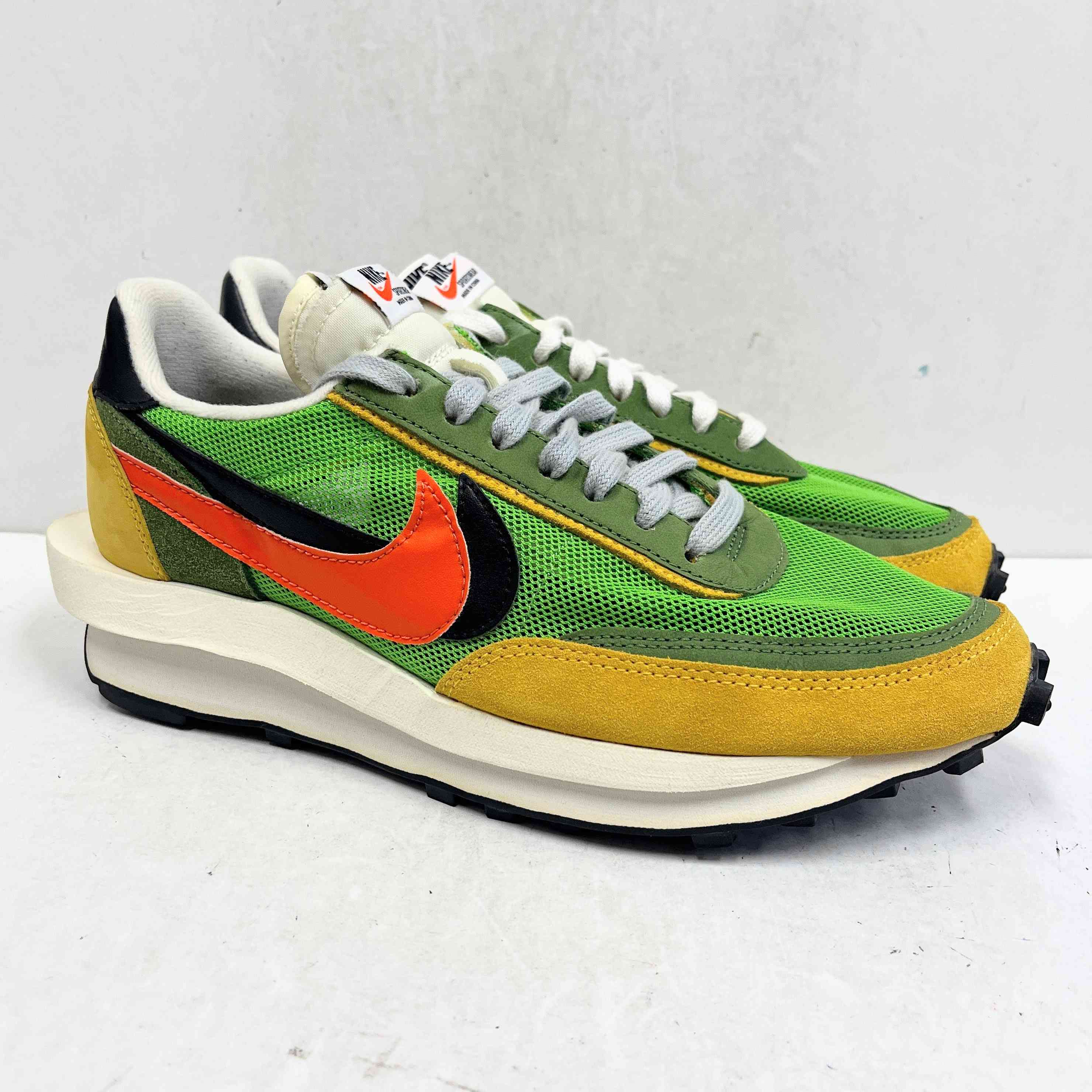 【US9】 NIKE LDWAFFLE / SACAI BV0073-300 【USED】