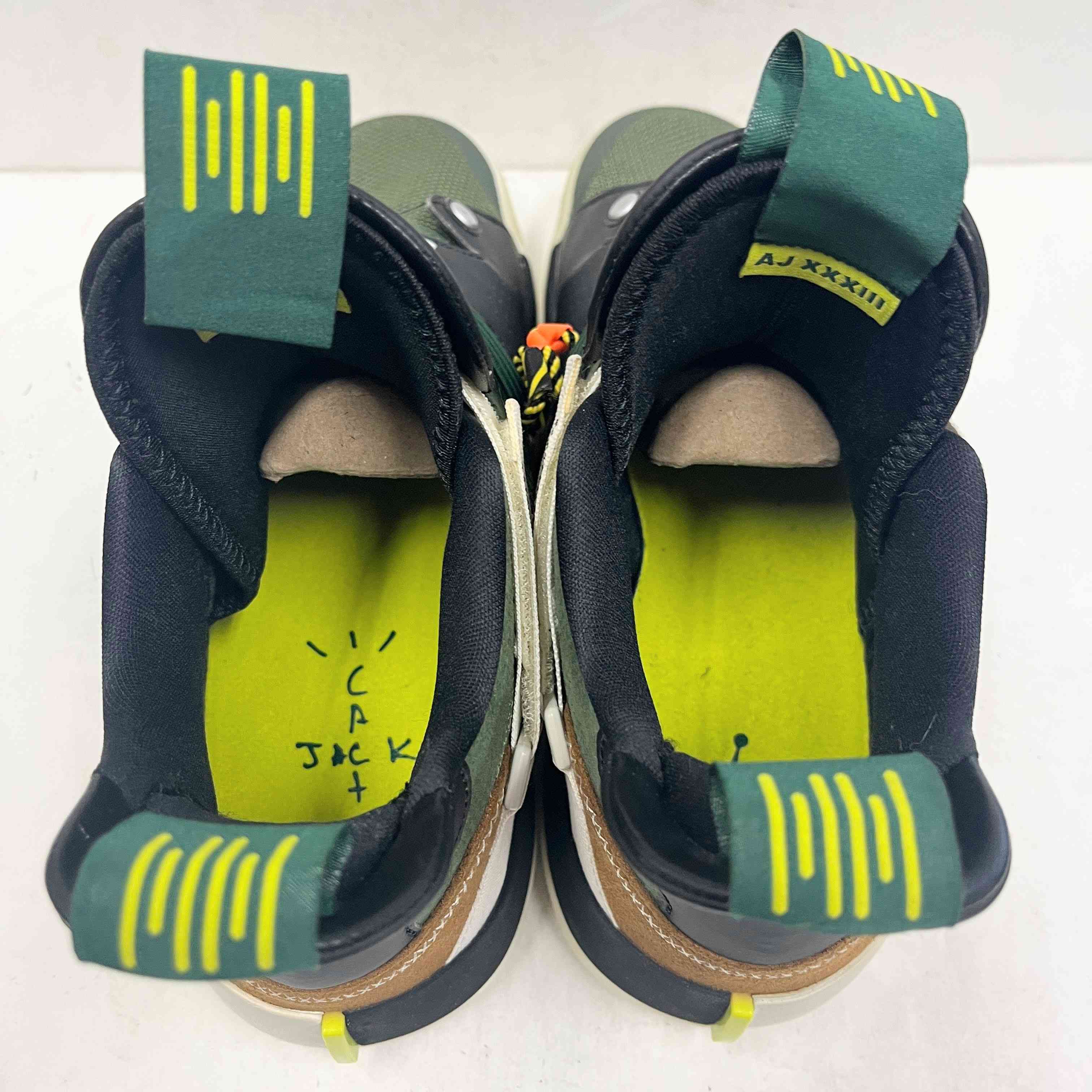 【US10】 AIR JORDAN 33 NRG TRAVIS SCOTT CD5965-300 【USED】