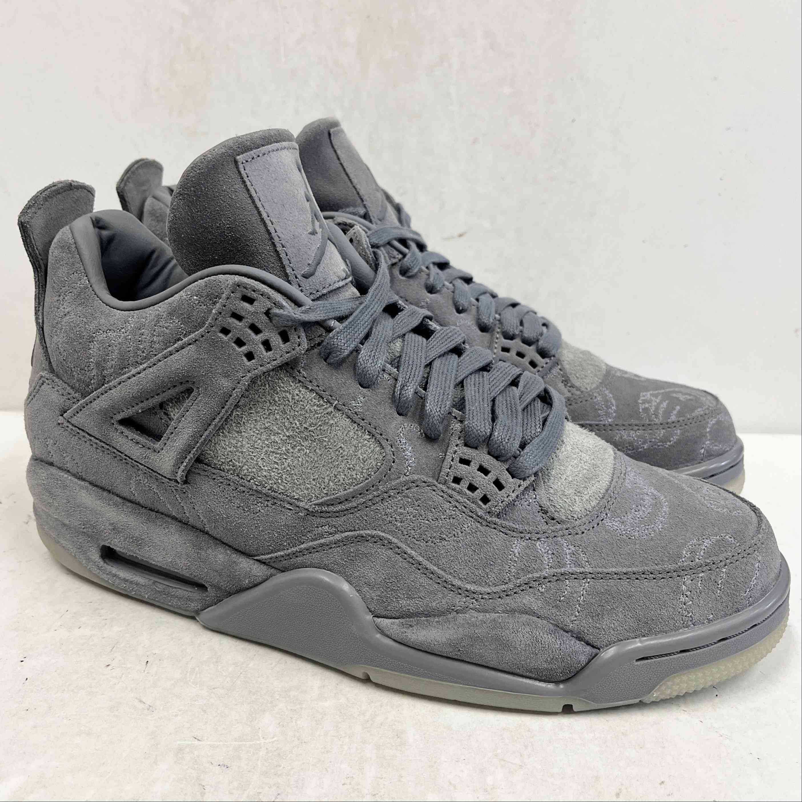 US10】 AIR JORDAN RETRO KAWS KAWS 930155-003 【USED】 WORM