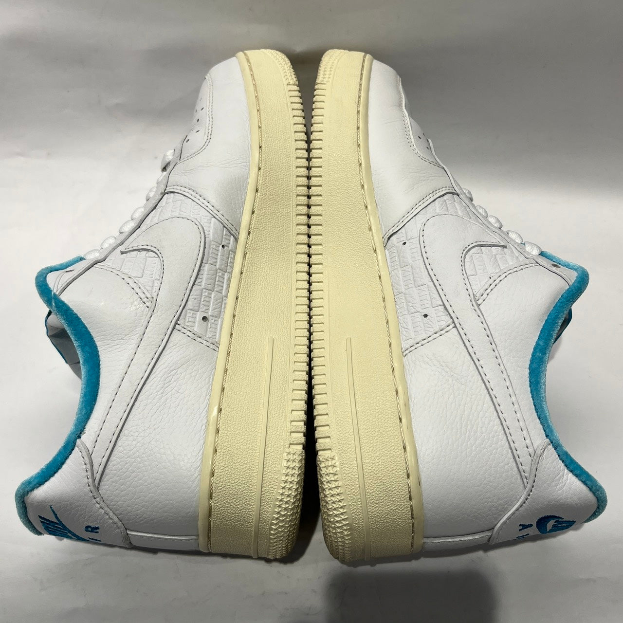 【US9】 NIKE AIR FORCE 1 LOW / KITH HAWAII DC9555-100 【USED】
