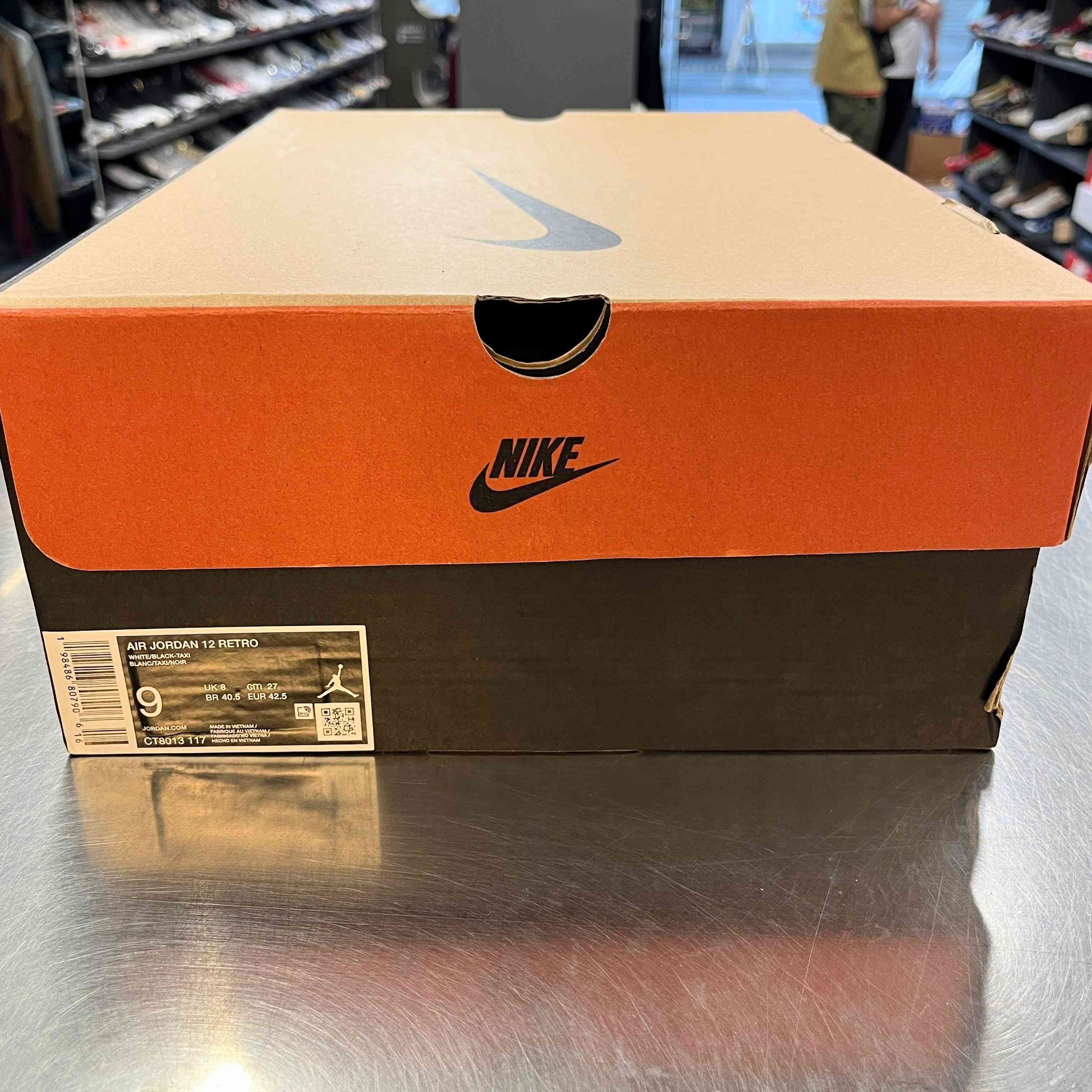 【US9】 AIR JORDAN 12 RETRO CT8013-117 【USED】