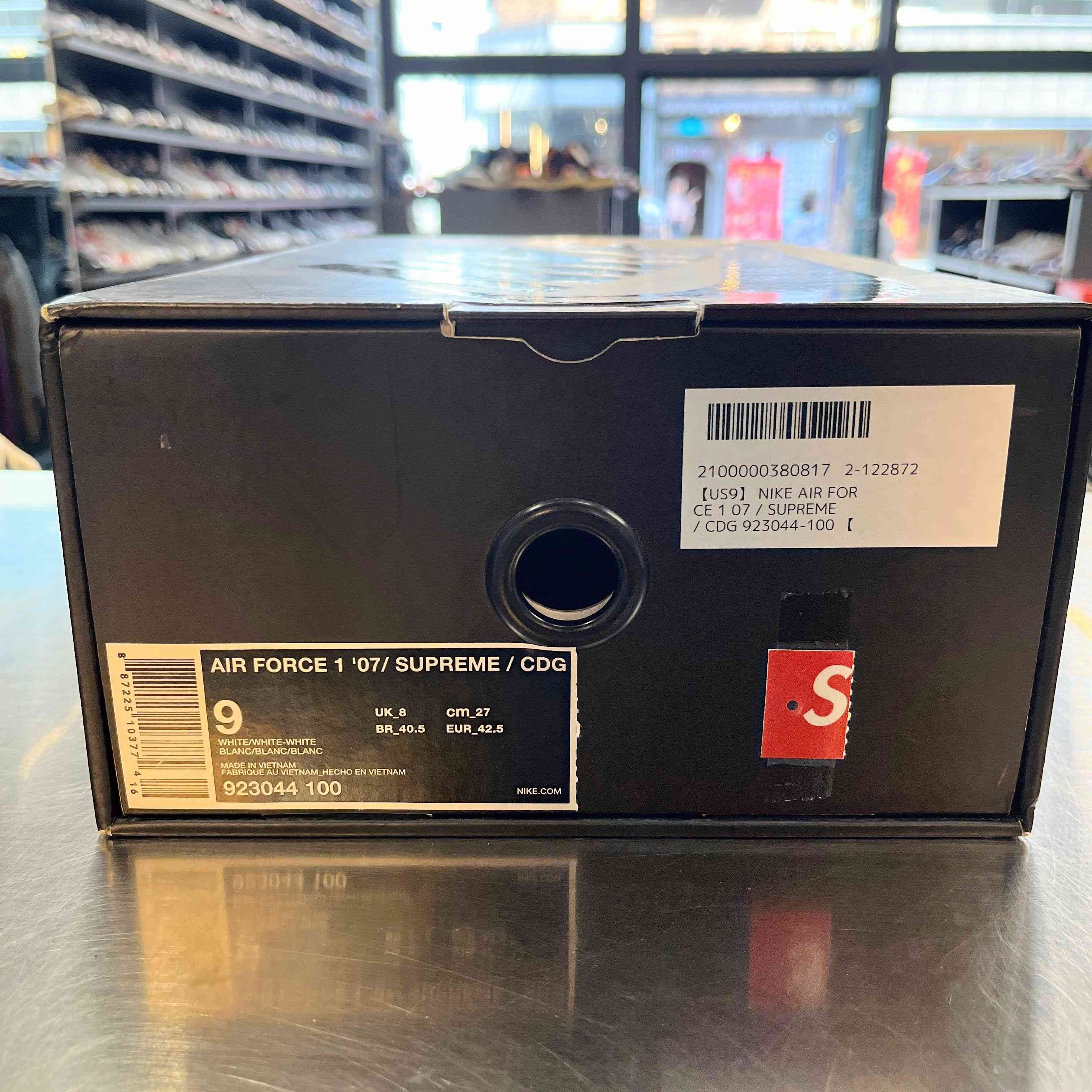 【US9】 NIKE AIR FORCE 1 07 / SUPREME / CDG 923044-100 【USED】
