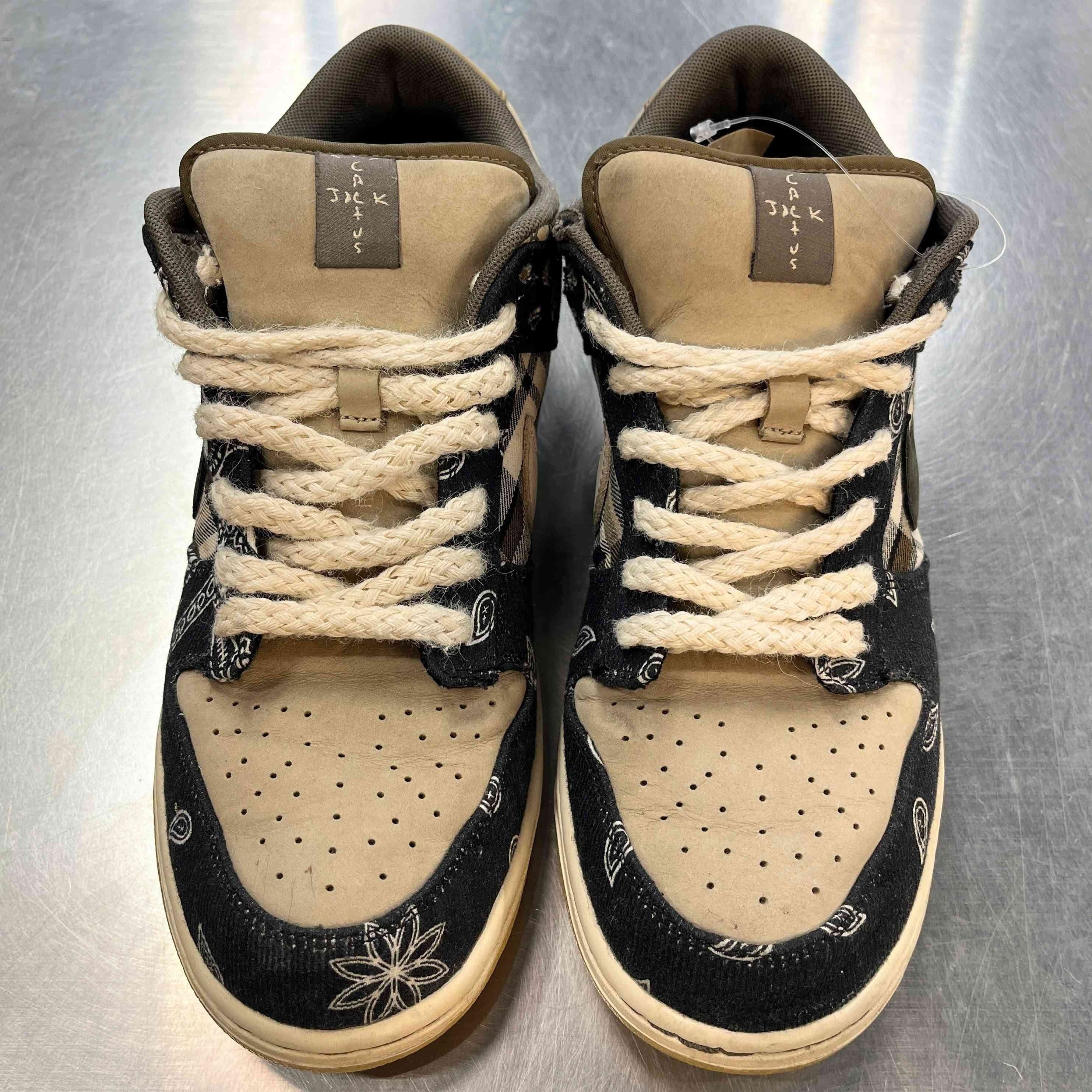 【US10】 NIKE SB SB DUNK LOW TRAVIS SCOTT CT5053-001 【USED】