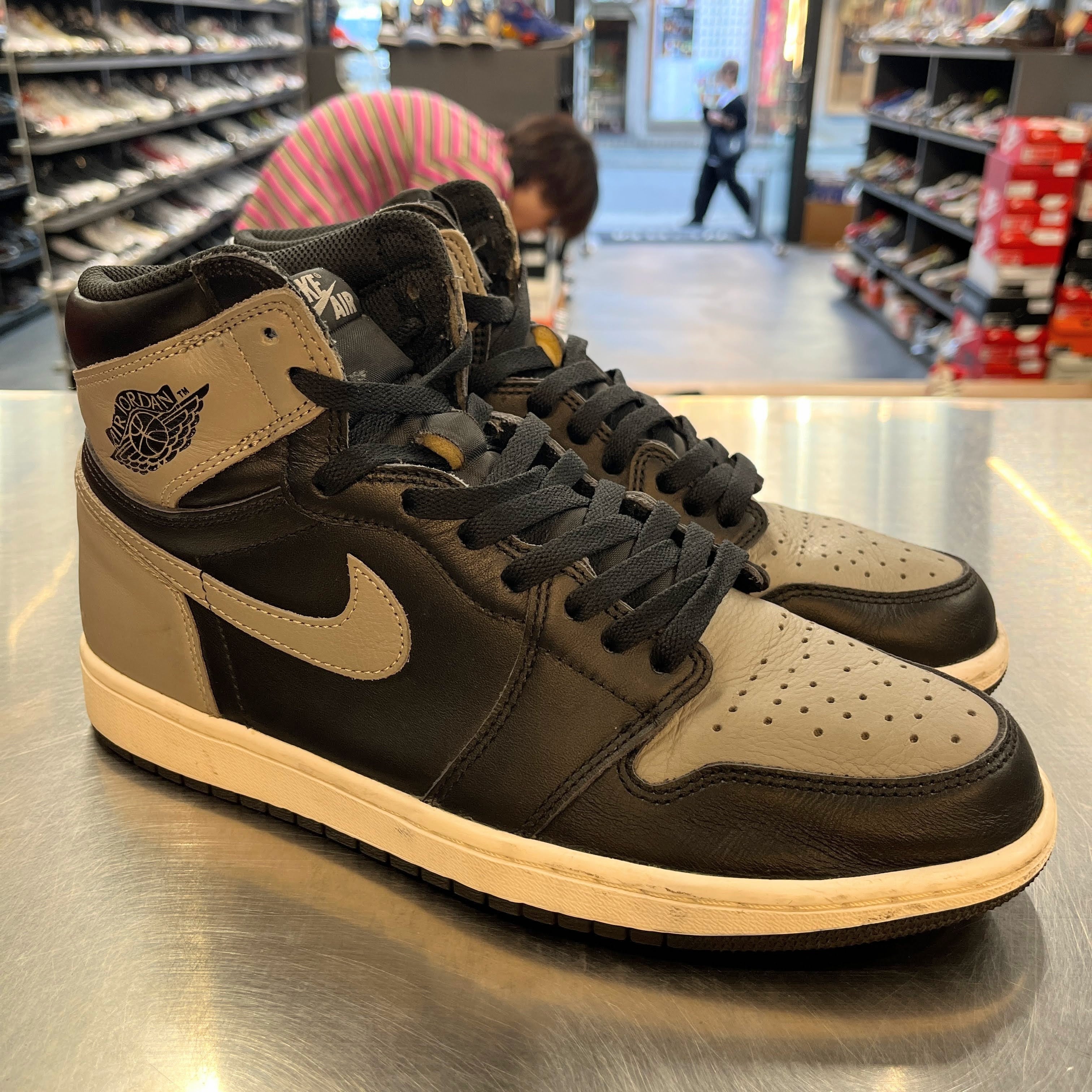 h.m.01050622さん12-19-10a Brand New Size 11 - Nike Air Jordan 1 Retro High OG Mocha 55508