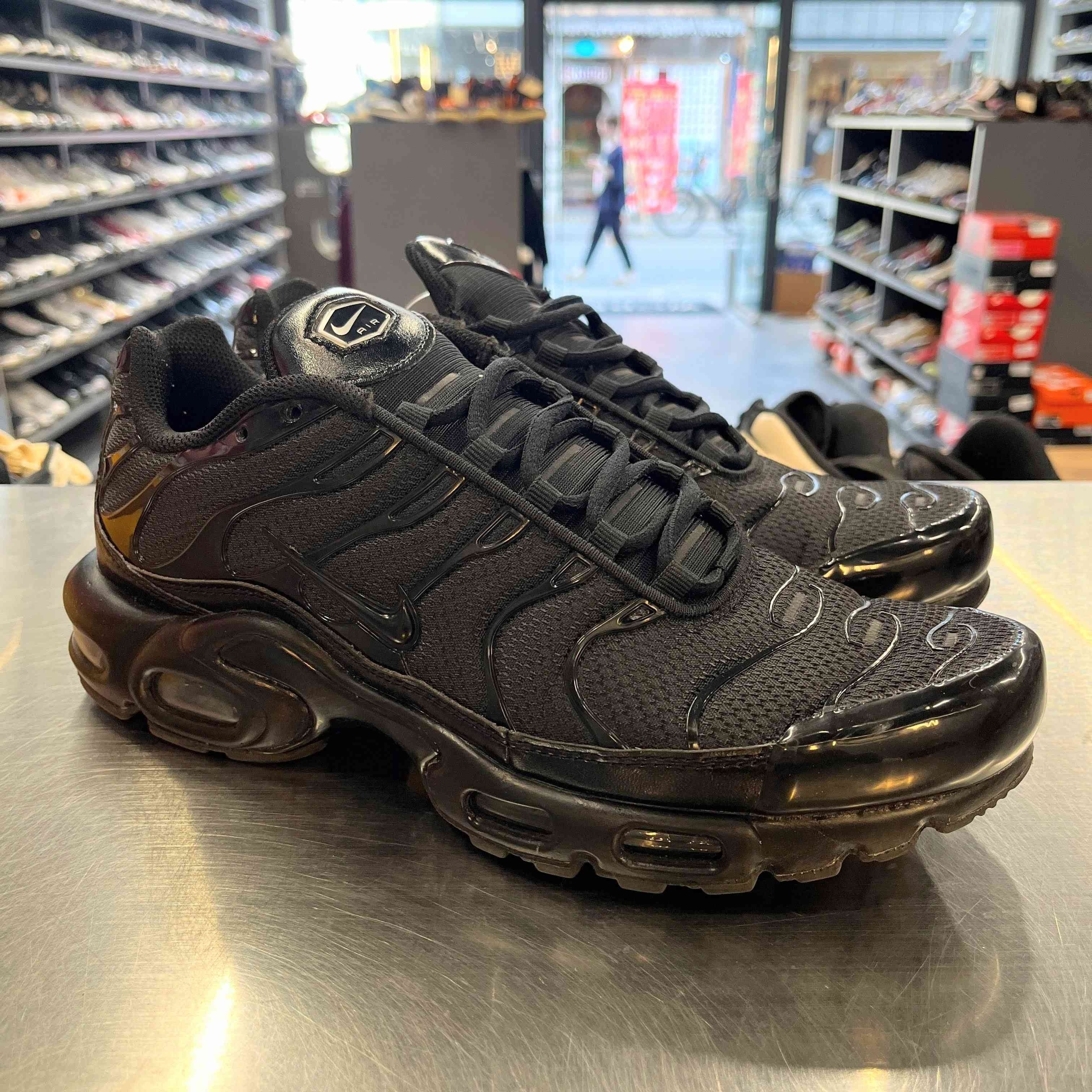 【US10】 NIKE AIR MAX PLUS 604133-050 【USED】