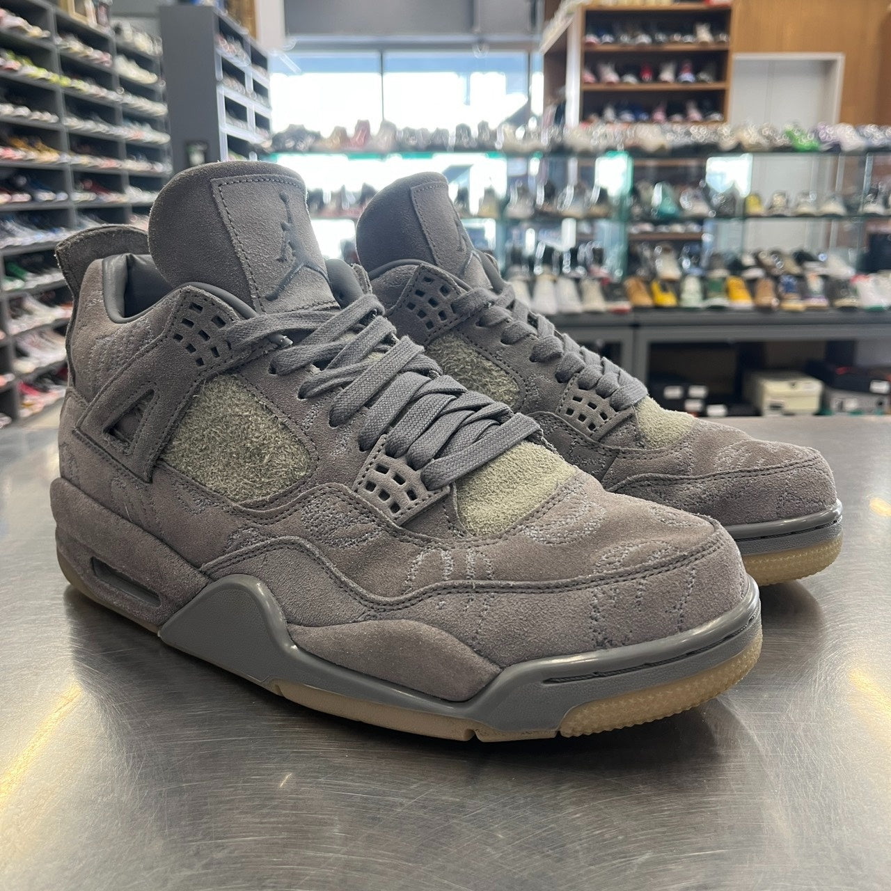 US9.5】 AIR JORDAN 4 RETRO KAWS 930155-003 【USED】 | WORM TOKYO 
