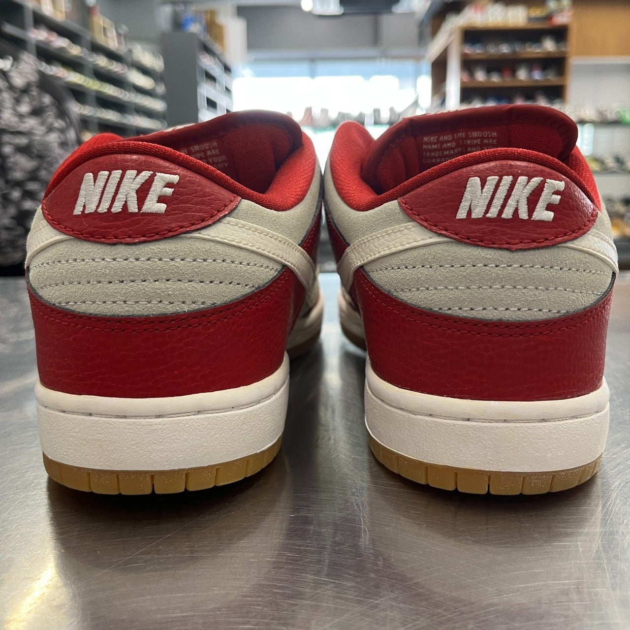 US8.5】 NIKE SB DUNK LOW PRO SB Valentines Day 304292-612 【USED