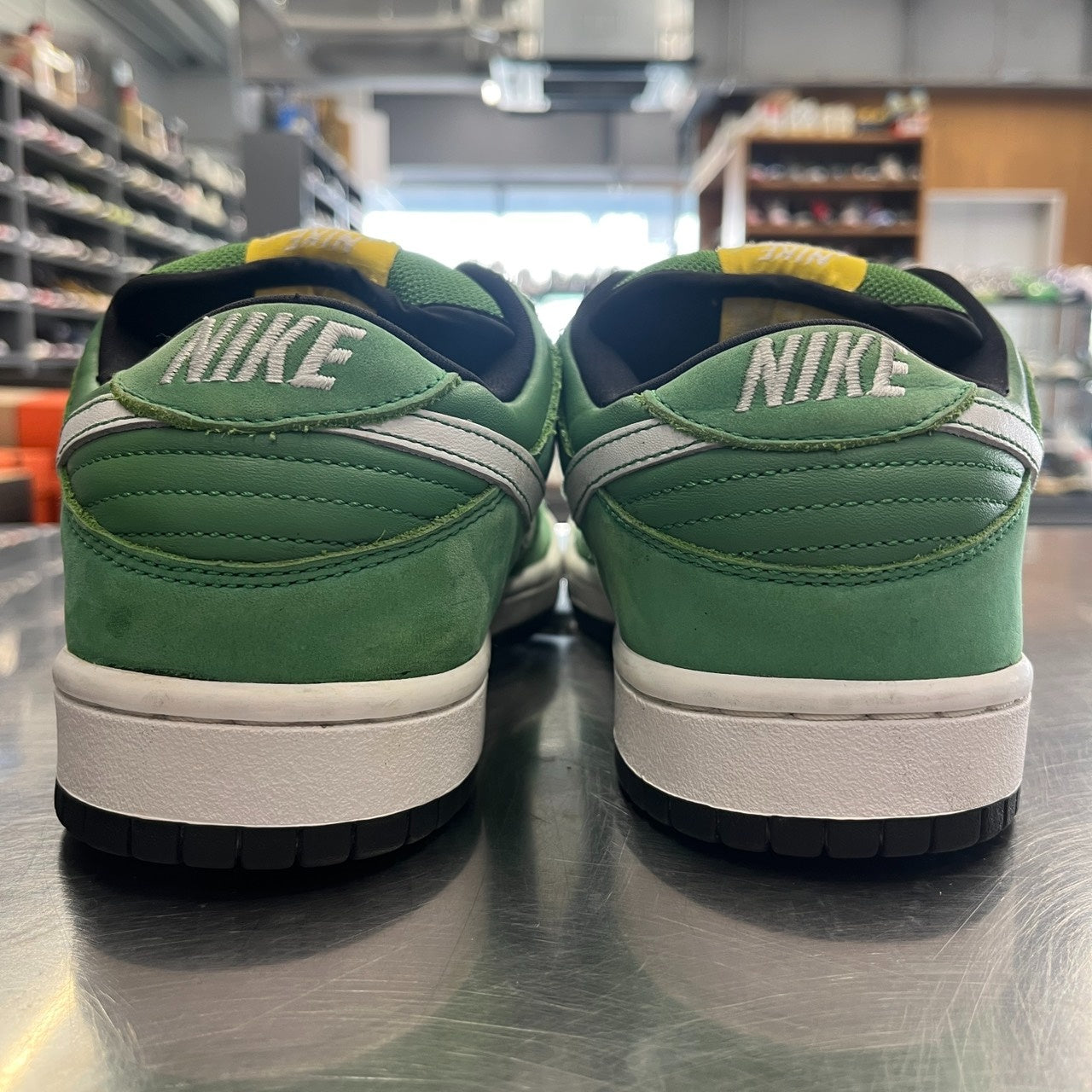 【US11】 NIKE SB DUNK LOW PRO SB Tokyo Green Taxi 304292-311 【USED】