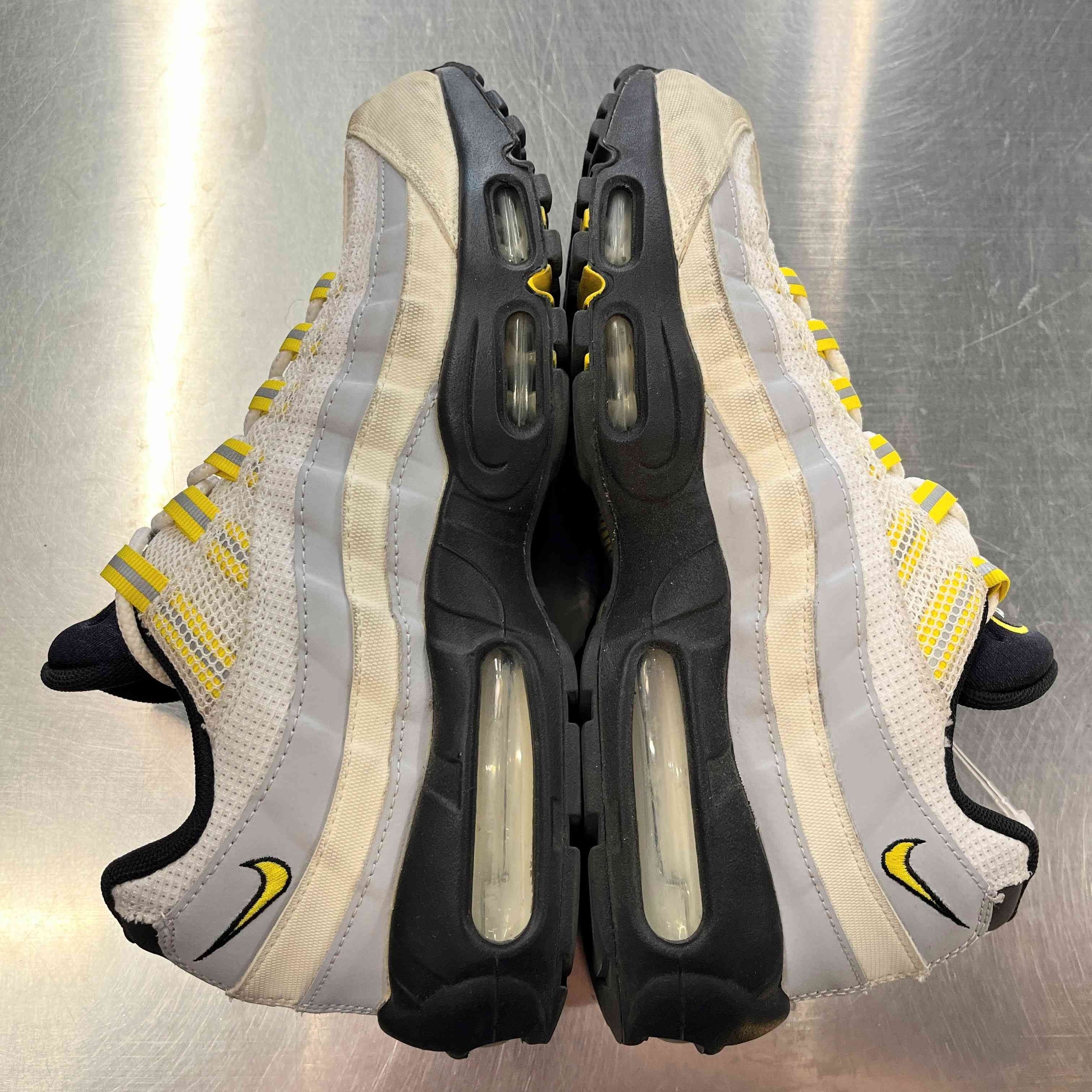 【US10.5】 NIKE AIR MAX 95 ESSENTIAL DQ3982-100 【USED】