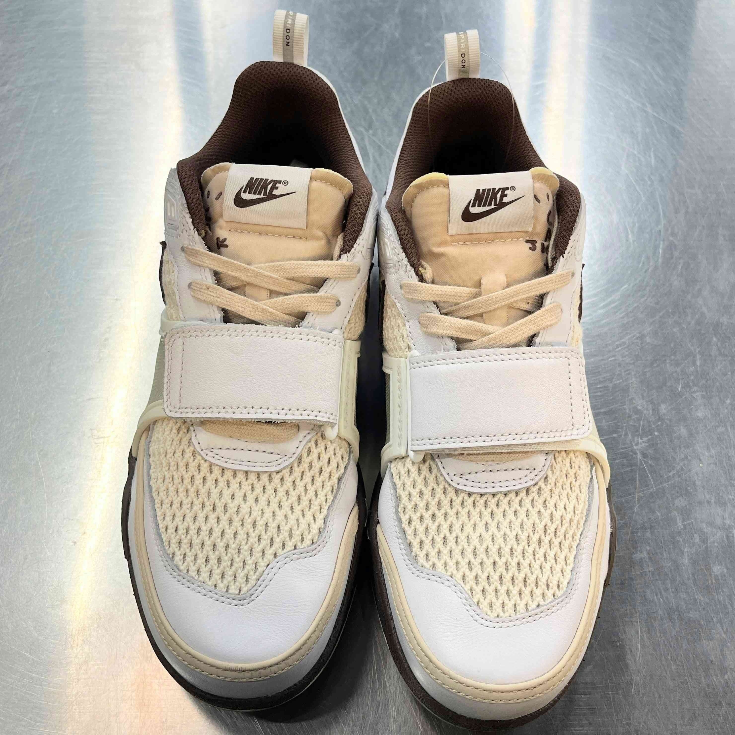 【US9.5】 NIKE ZOOM FIELD JAXX CACTUS JACK HQ3073-100 【USED】